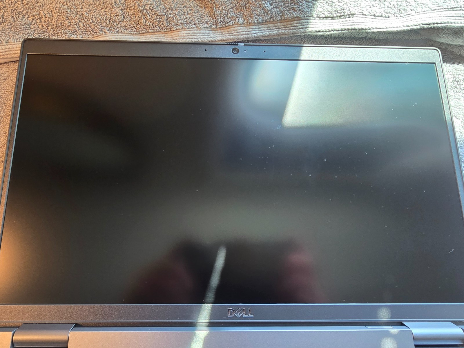 dell latitude 5530 i7-1255U / 64gb ram / windows 11 pro / Power adapter included