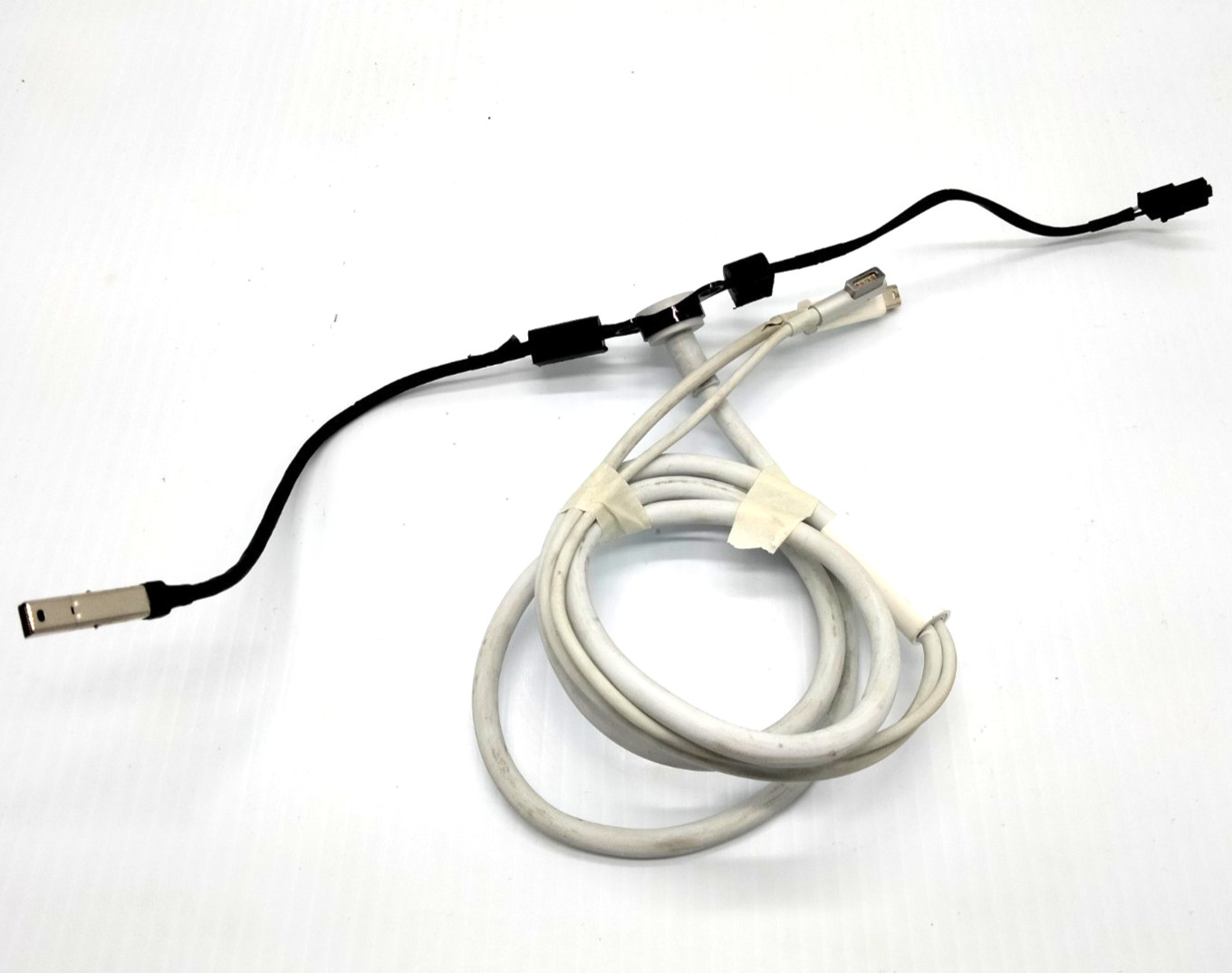 Apple Thunderbolt LCD Display 27″ A1407 MC914 OEM Replacement Cable