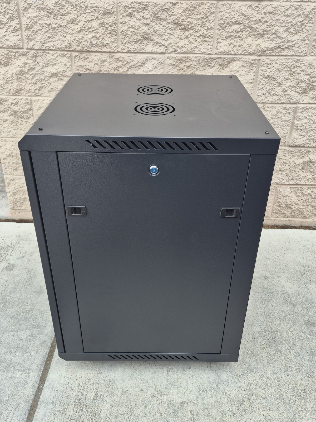 15U 19″ 24″ Deep Server/Networking Wall Mount Cabinet W/Shelf And Casters