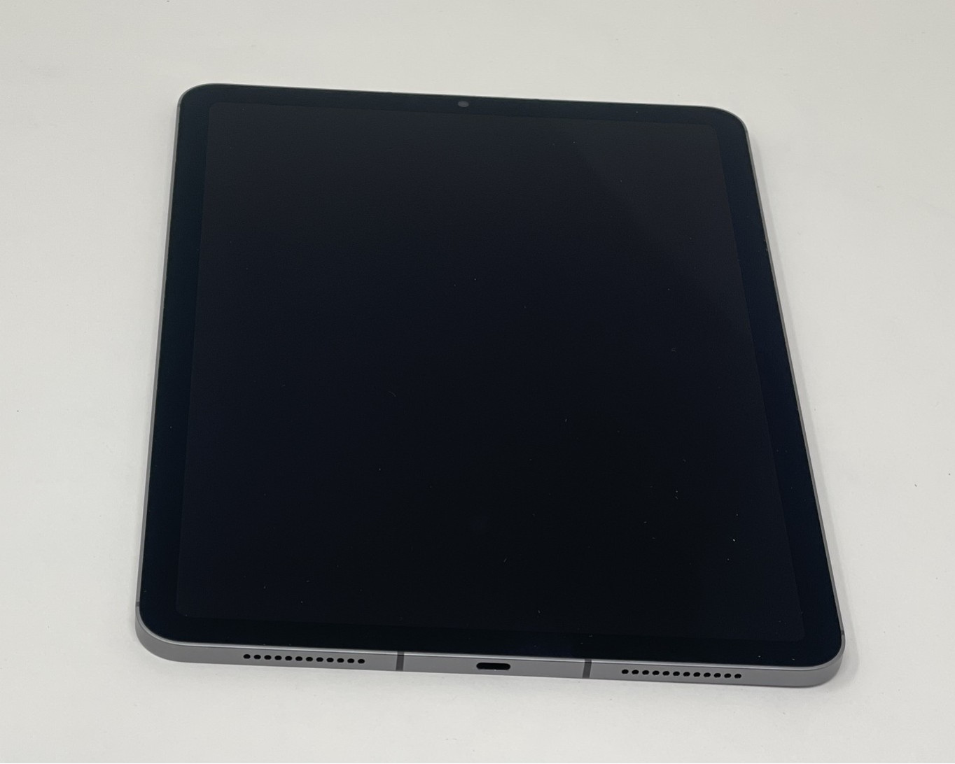 Apple iPad Air (5th Gen) – 64GB – Space Gray (Cellular) A2589 MM6R3LL/A Good