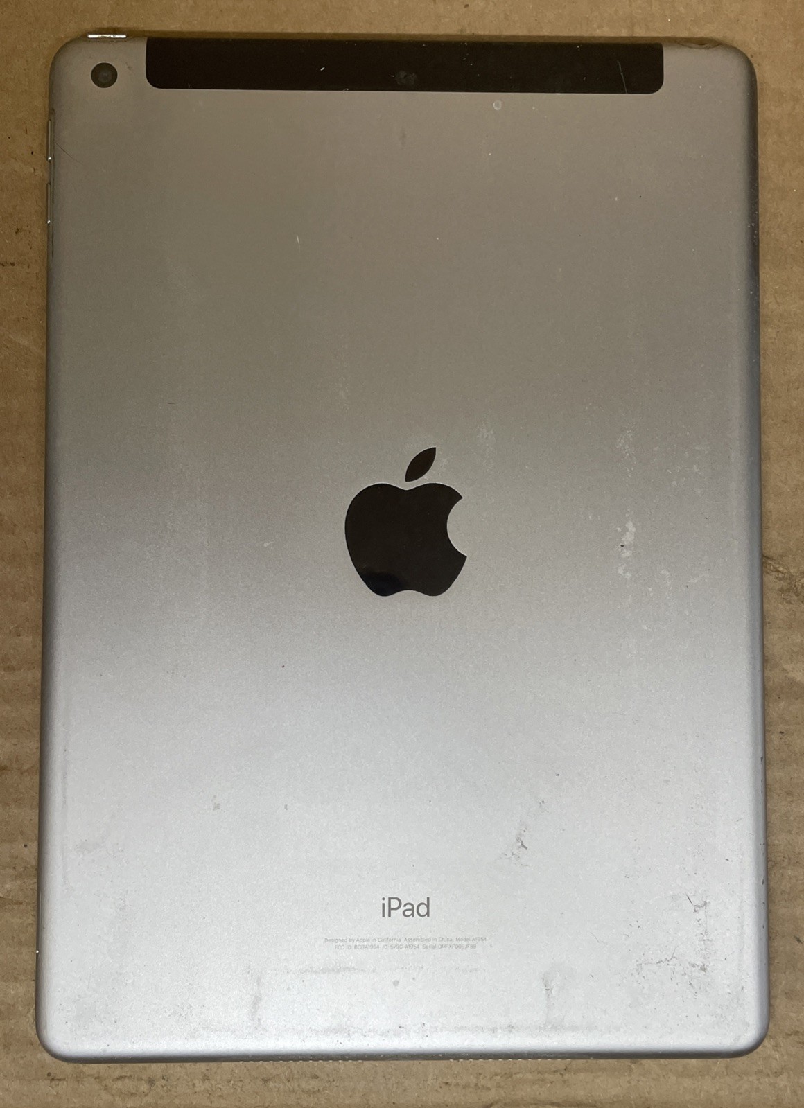 Apple iPad 6 9.7in Tablet 32GB Wi‑Fi Space Gray iOS 17.7.10 A1954 MR6Y2LL/A