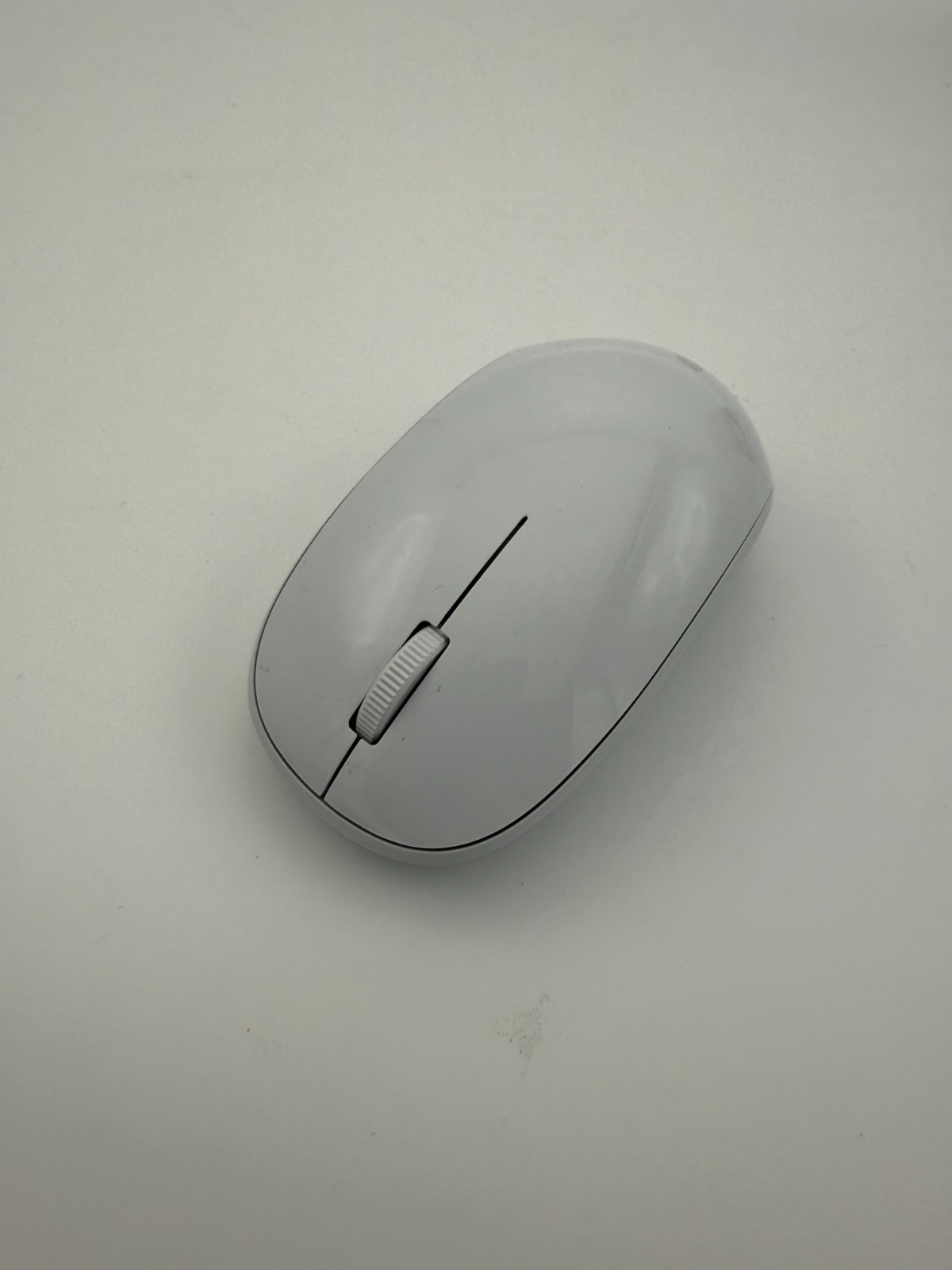 Incase – Bluetooth Mouse Designed by Microsoft – Wireless – Glacier