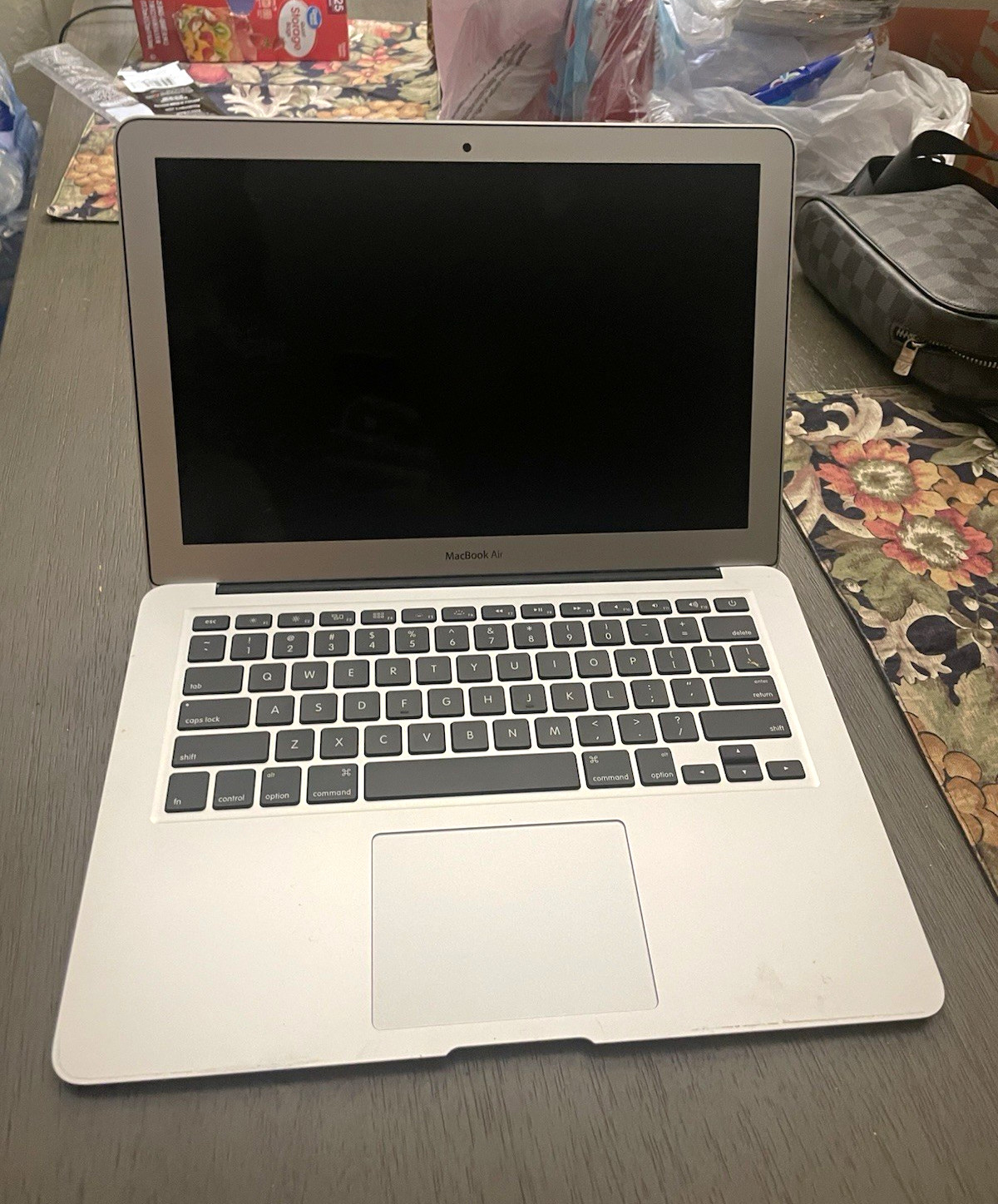Apple MacBook Air 13in 2017 Silver i5 1.8GHz 8GB 128GB SSD Mac OS X