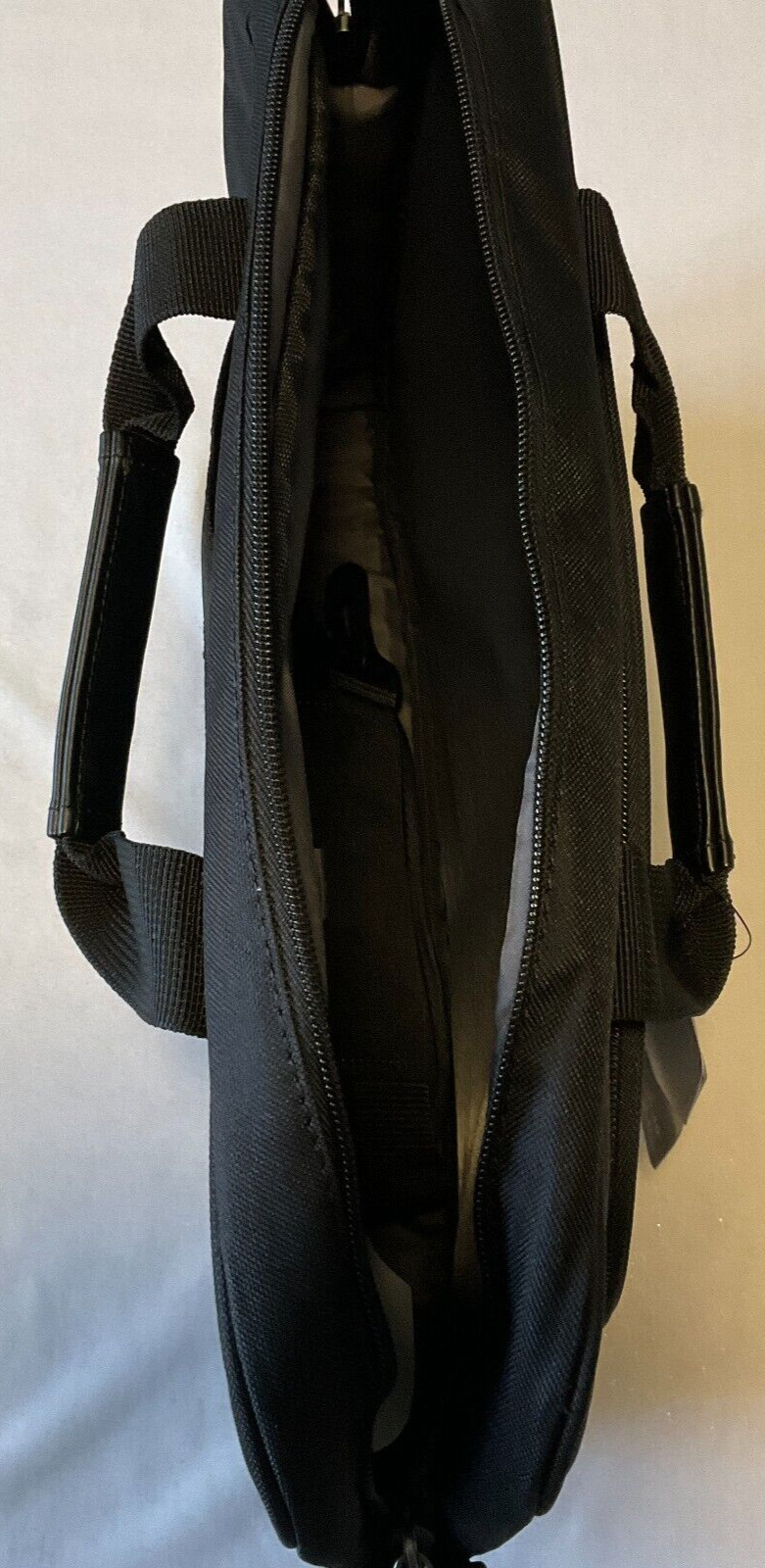 Targus Classic 15-16 Inch Laptop Bag Black Size 15.94 x 2.76 x 12.01