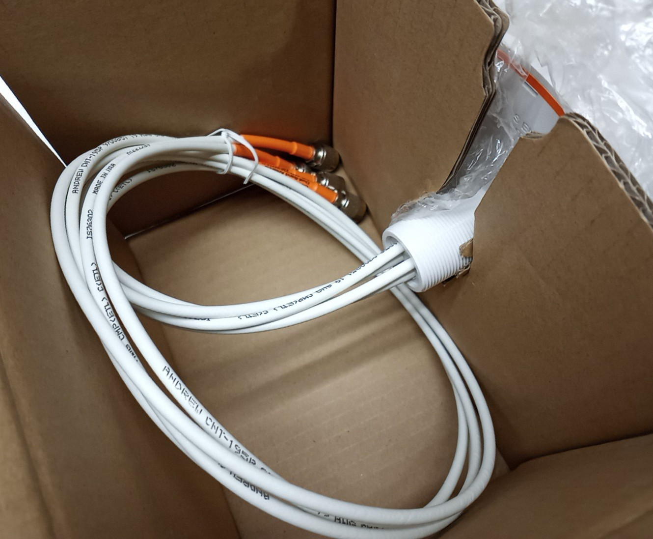 NEW Open Box Cisco AIR-ANT2544V4M-R Dual-Band Omnidirectional Antenna N1967 C9