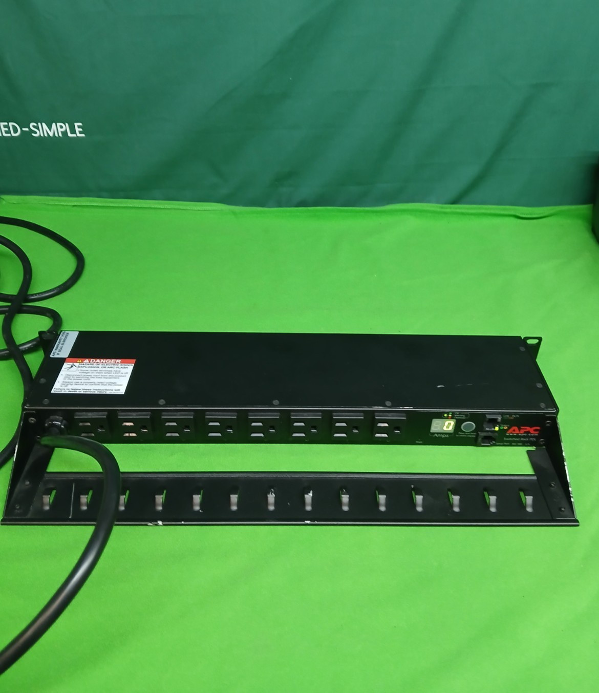 APC AP7900 Switched Rack PDU – Enterprise Network Power Distribution Unit