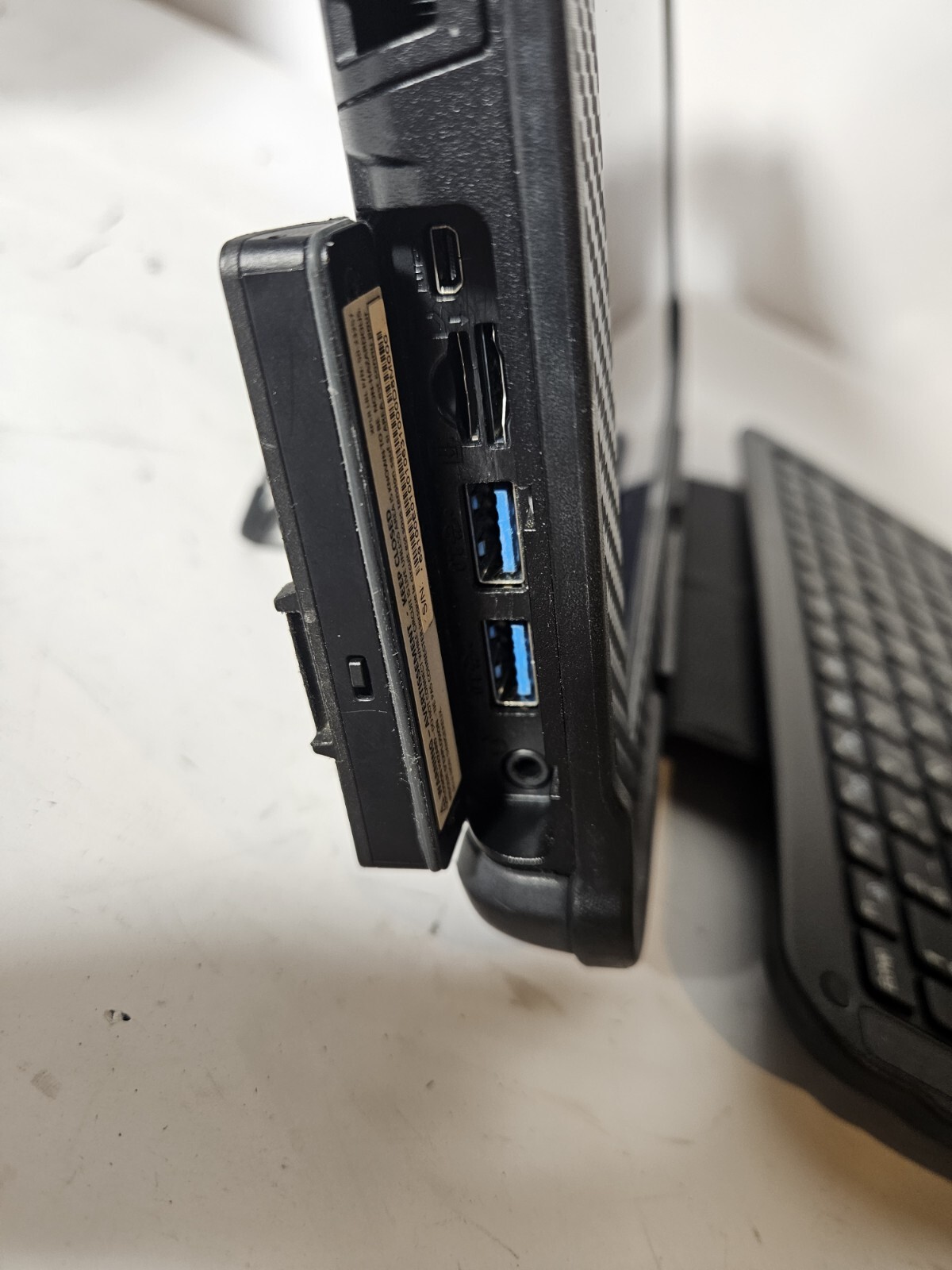 Zebra Xplore Rugged XSLATE B2, i5, 2.9GHz Turbo, 1TB, 8GB RAM, WIN10 4G/5G/GPS