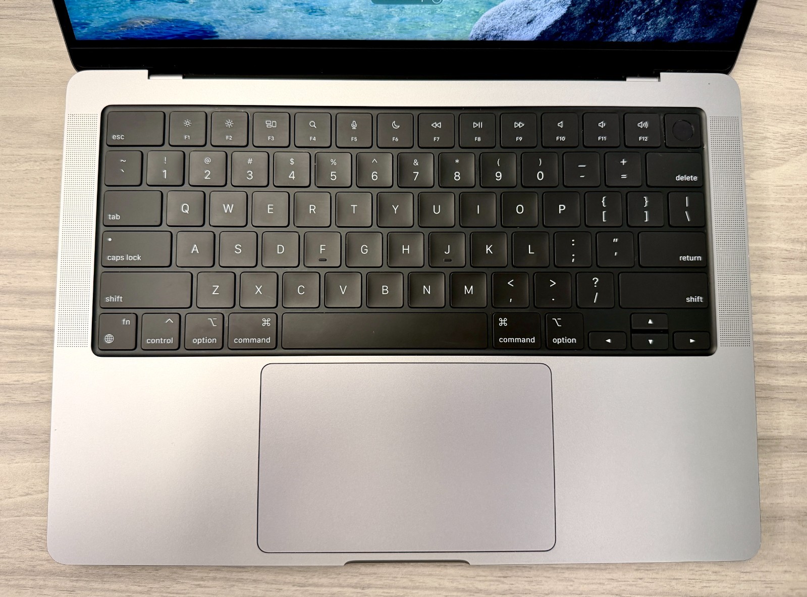 Apple MacBook Pro 14 M1 Pro 14-Core 512GB SSD 16GB RAM – CLEAN