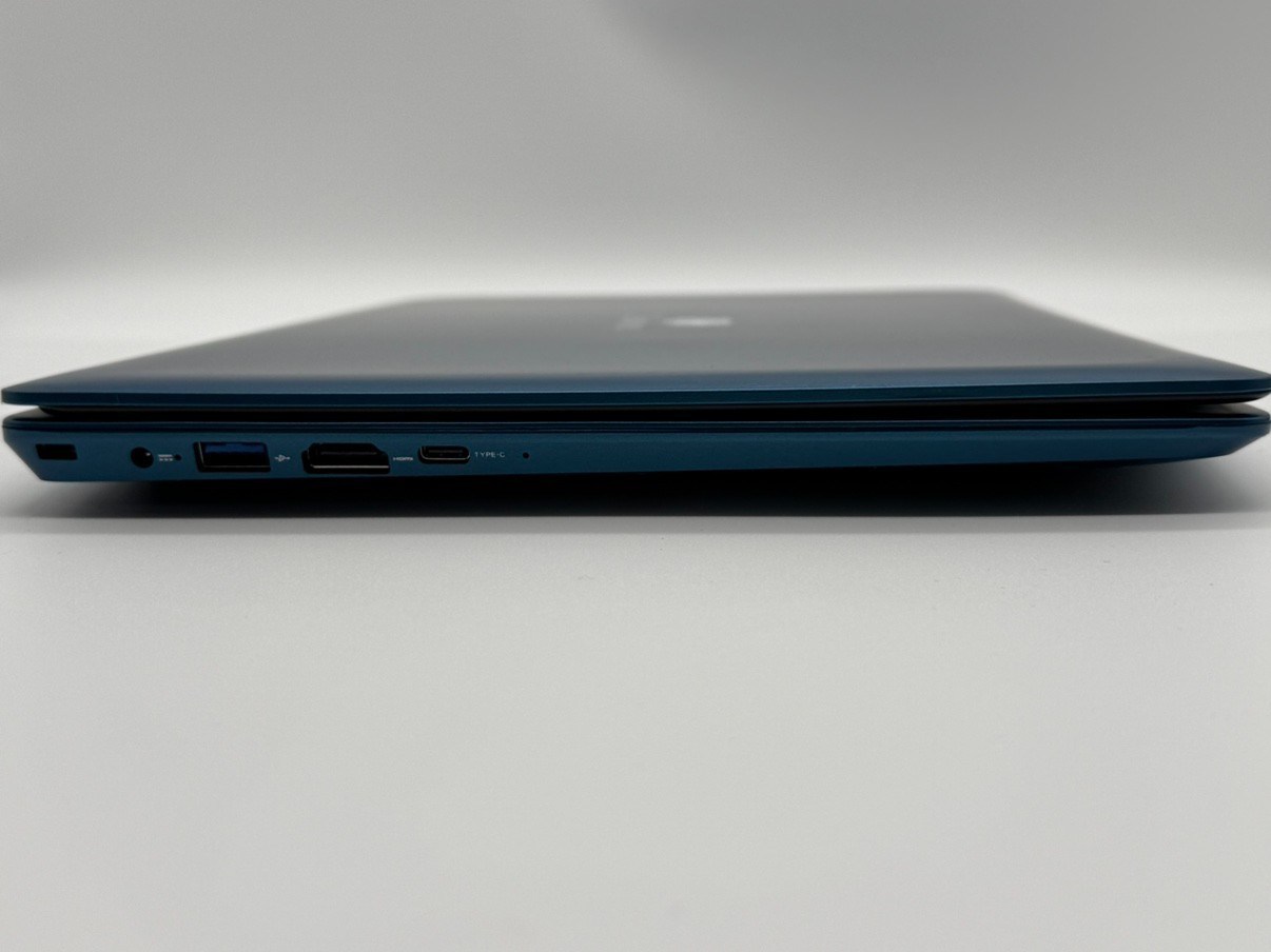 Gateway 14.1″ FHD i3-1005G1 4GB 128GB SSD THX Audio Fingerprint Scanner