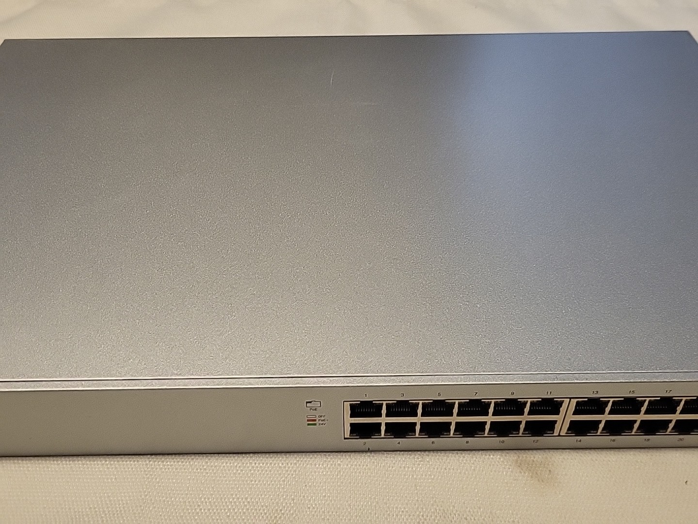 Ubiquiti UniFi Switch 24 250W SFP 24-Port Smart Managed Switch US-24-250W TESTED