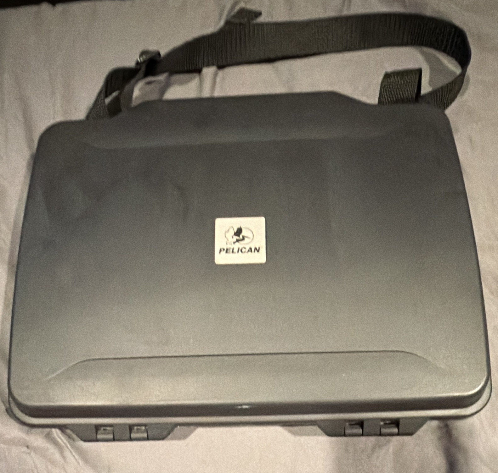 Pelican 1075 13 in Laptop Briefcase Hard Water-Resistant Case Strap Black