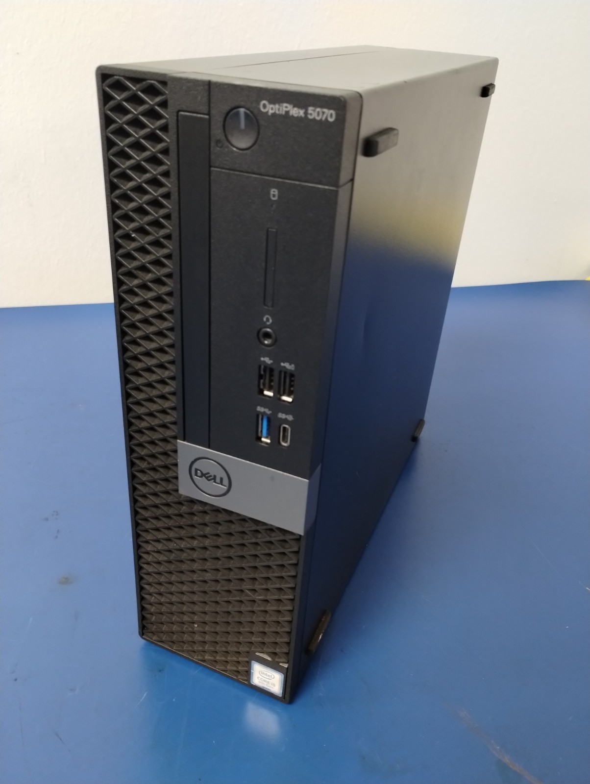 DELL OptiPlex 5070 i5-9500 3.00 GHz16GB RAM 256 GB M.2 Intel(R) UHD Graphics 630