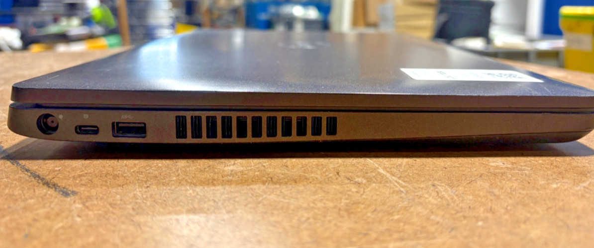 Dell Latitude 5500 15.6″ i5-8365U 16GB RAM 256GB SSD No Charger/OS