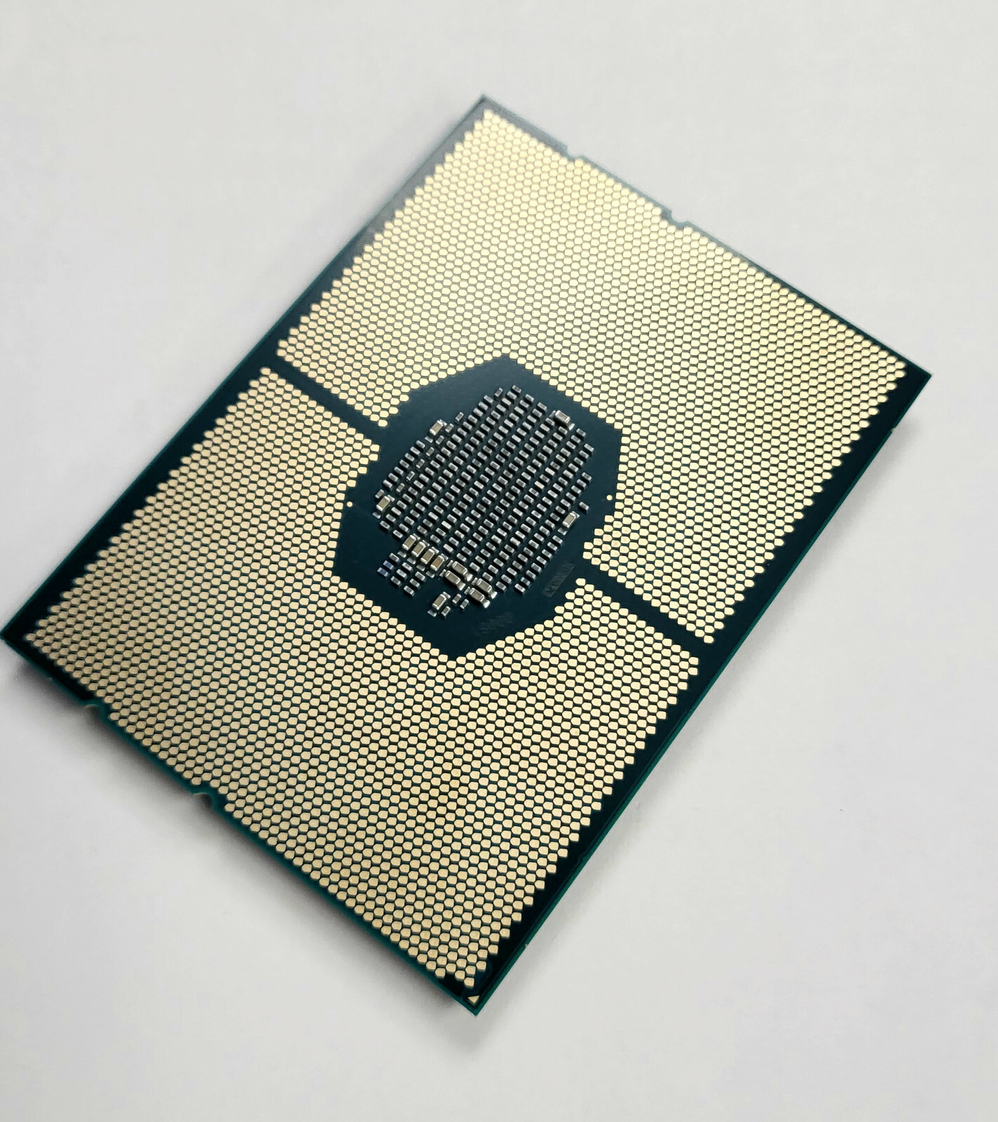 Intel Xeon Silver 4214R 2.40GHZ 12-Core CPU / SRG1W Server Processor LGA3647
