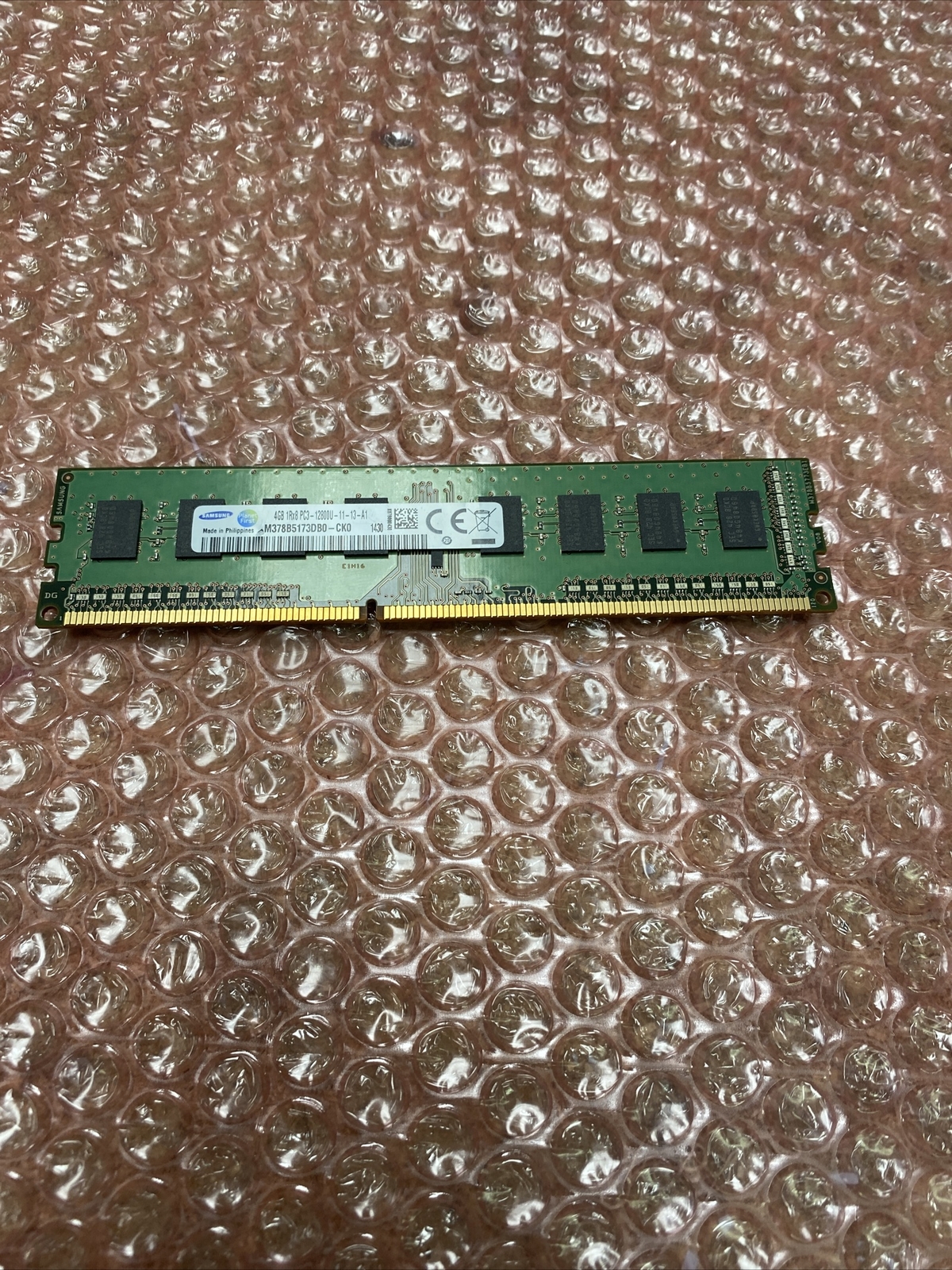 Samsung 4GB 240-Pin DDR3 1600 (PC3-12800) Desktop Ram M378B5173DB0-CK0