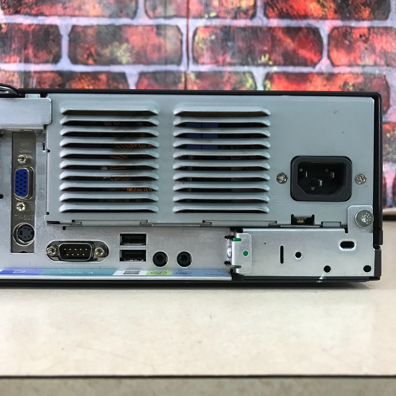 HP Compaq EVO SFF PC Retro Gaming Pentium 4 2.00GHz 256MB RAM (Windows XP Pro)