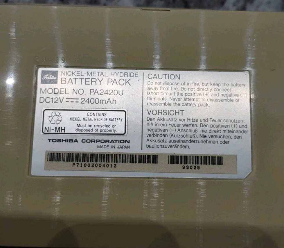 Toshiba Satellite T1900C/120 Vintage Laptop Not Tested See Description