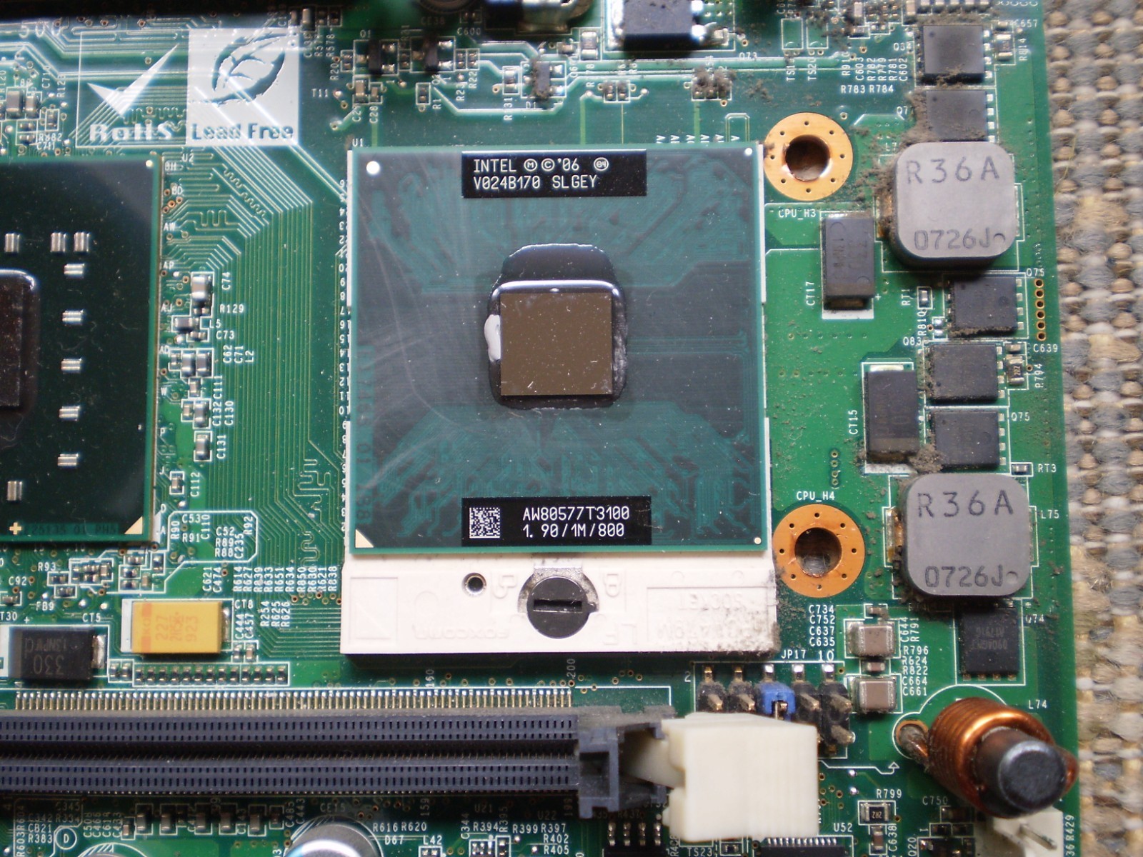 Intel Celeron T3100 1.9 GHz CPU 800 MHz 1MB Cache micro-FCPGA Processor SLGEY