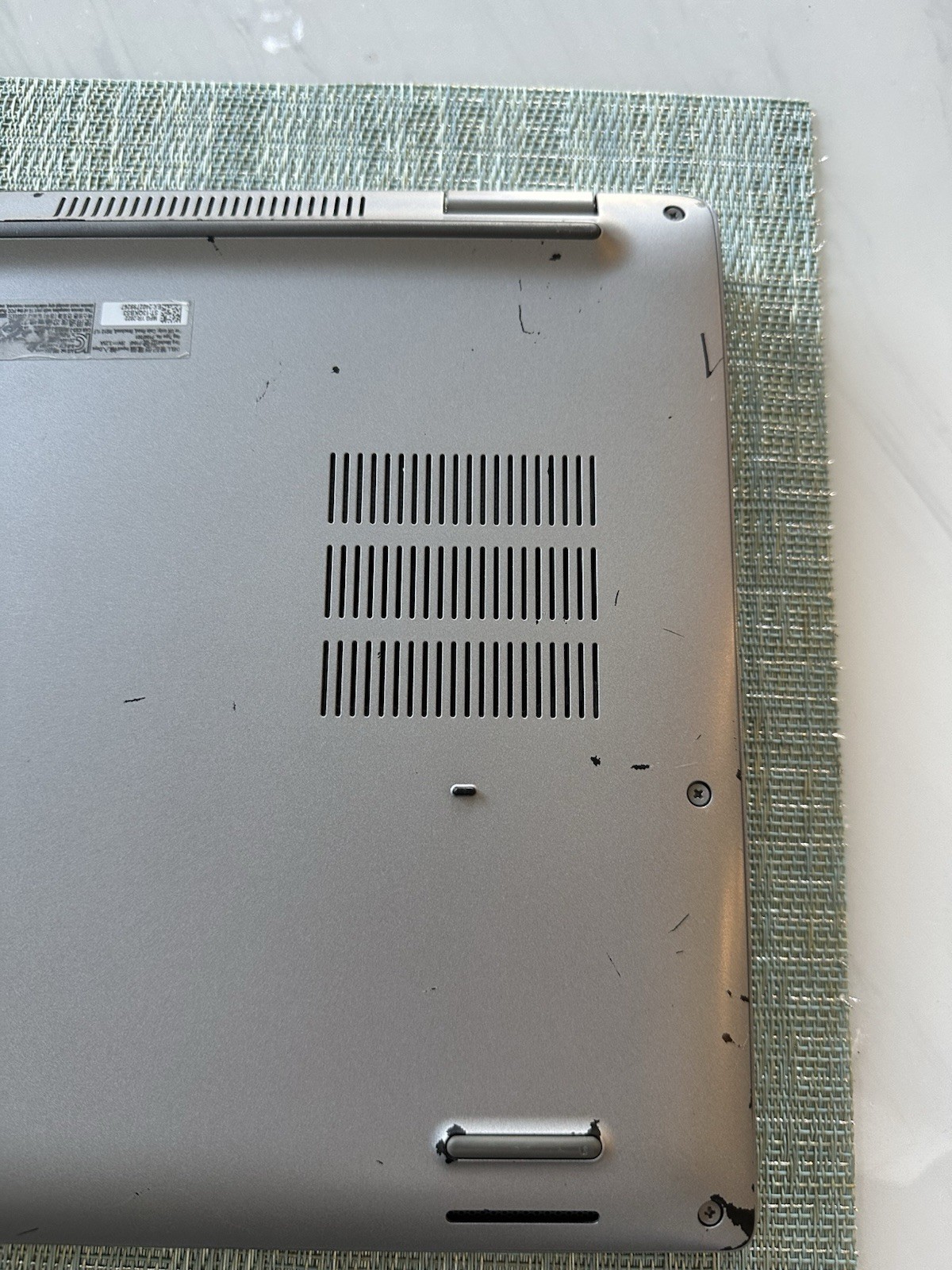 Dell Latitude touchscreen 5520 15.6″ (512GB SSD, i7-1185G7, 3.00 GHz, 16GB)…