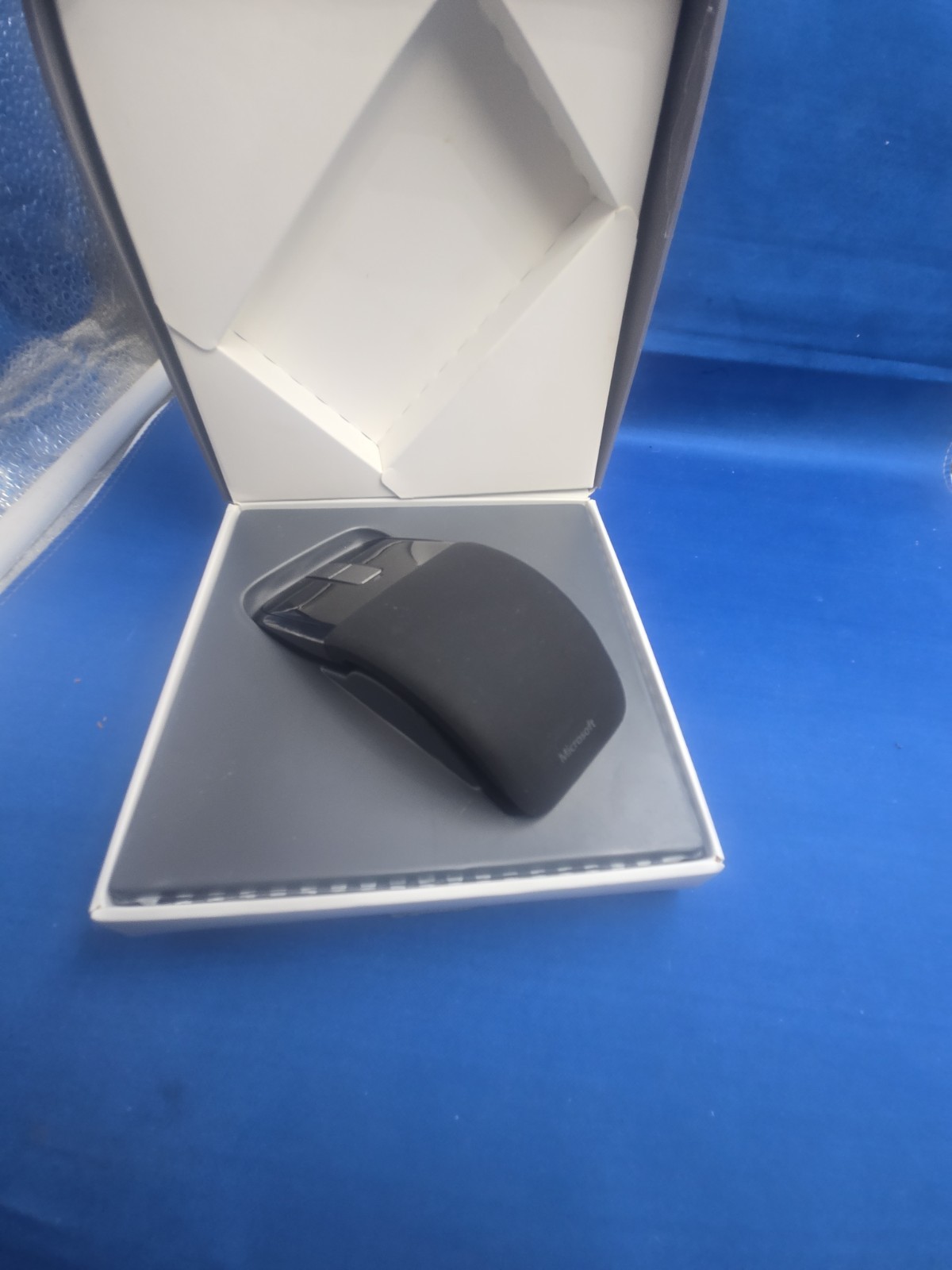 Microsoft Arc Touch Wireless Bluetrack Mouse RVF-00052 Model 1428 1496