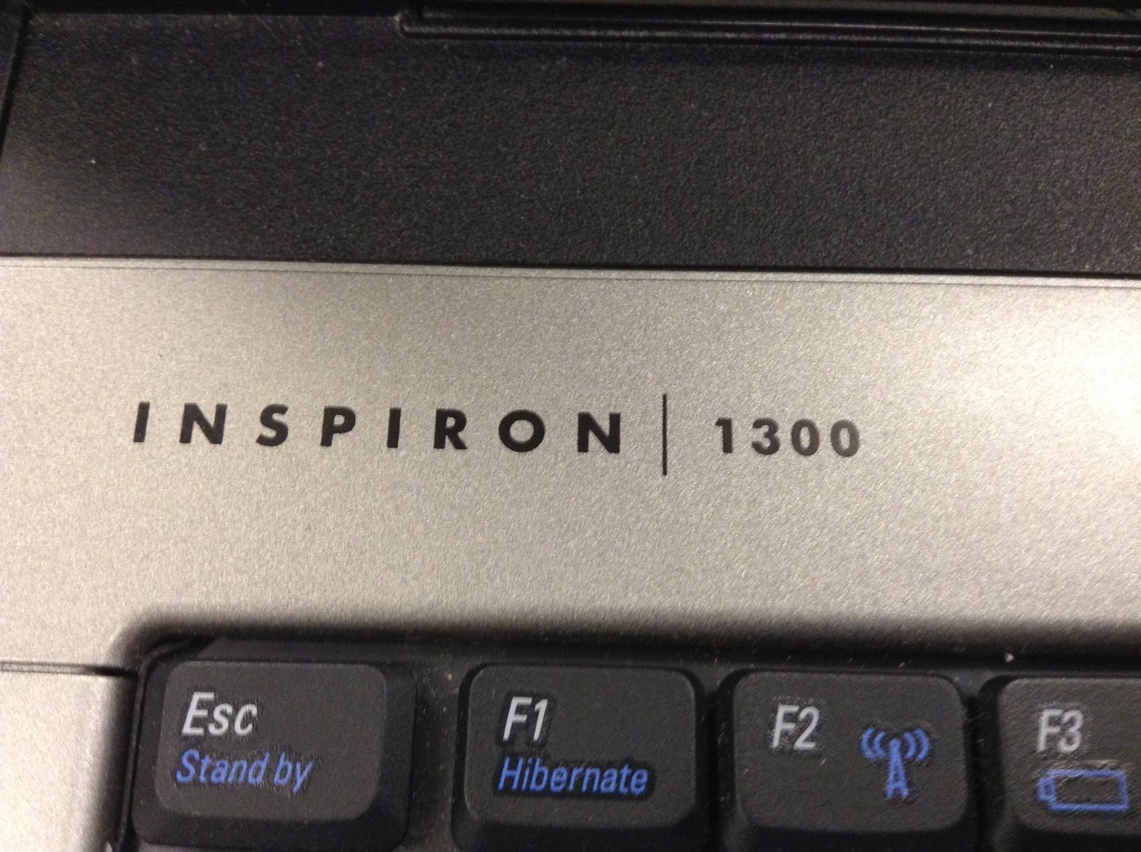 Dell Inspiron 1300 Laptop 15.4″ Celeron M 1.40GHz 1GB Wifi, No HDD, FREE SHIP