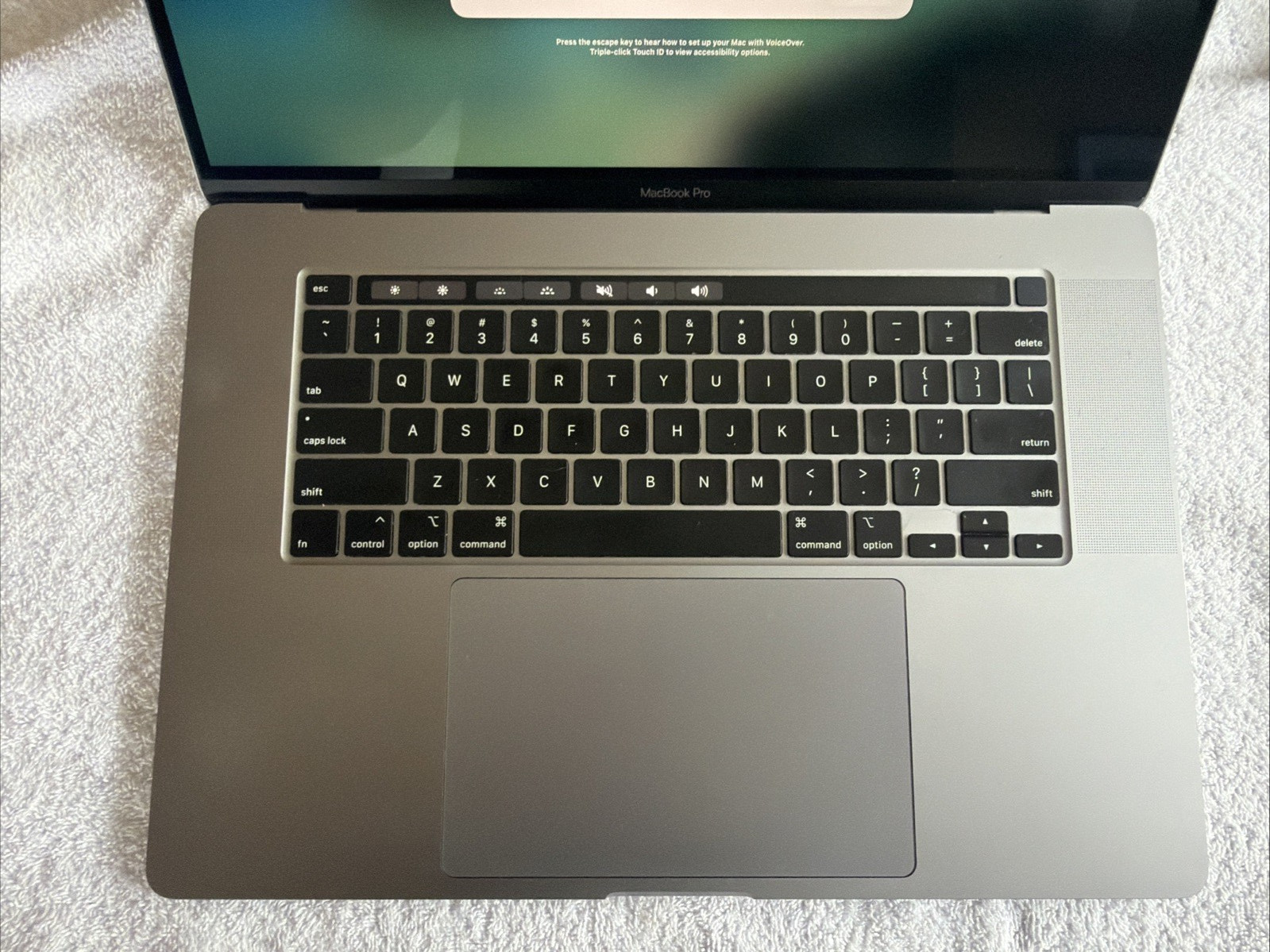 MacBook Pro 16 Inch 32GB Memory 1TB Storage 2.3 GHz 8-Core Intel Core i9 A2141