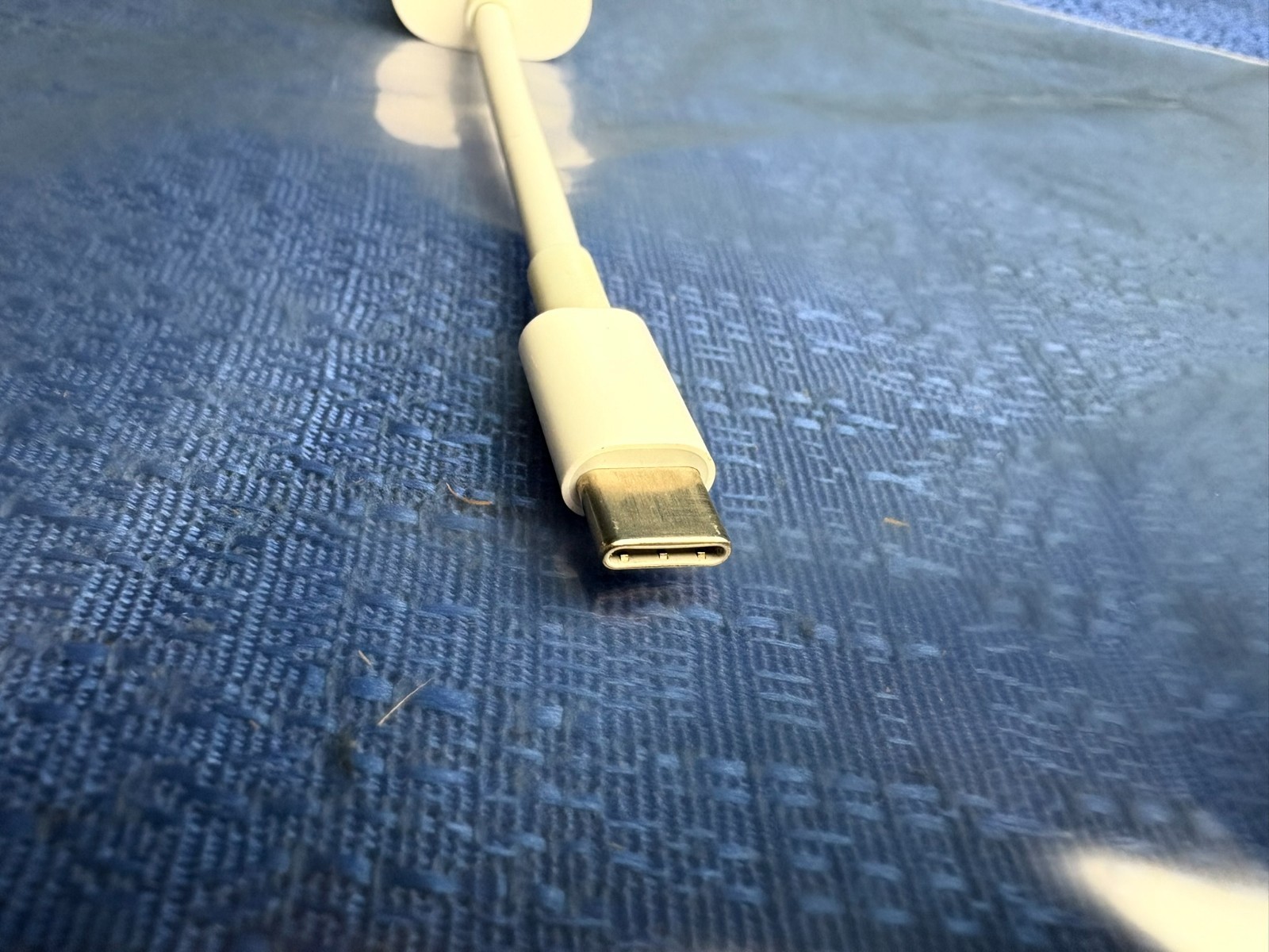 Apple Thunderbolt 3 USB-C to Thunderbolt 2 Adapter A1790 MMEL2AM/A Genuine OEM