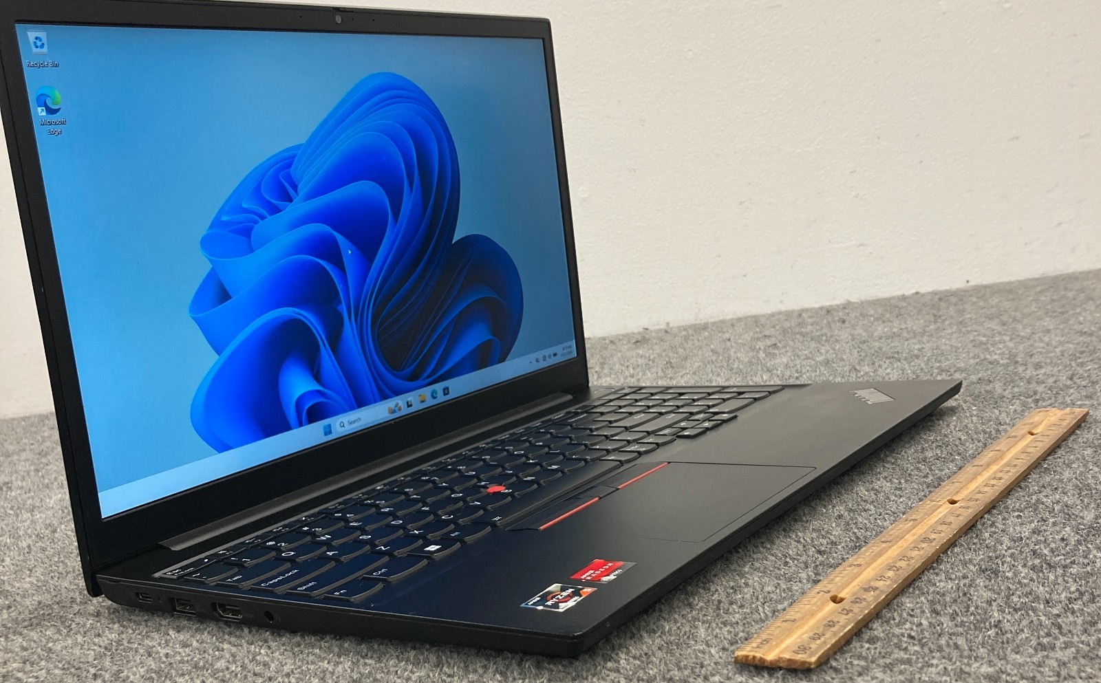Lenovo ThinkPad E15 Gen 2 15.6″ Laptop AMD Ryzen 5 4500U 8GB 512GB NVMe, As Is