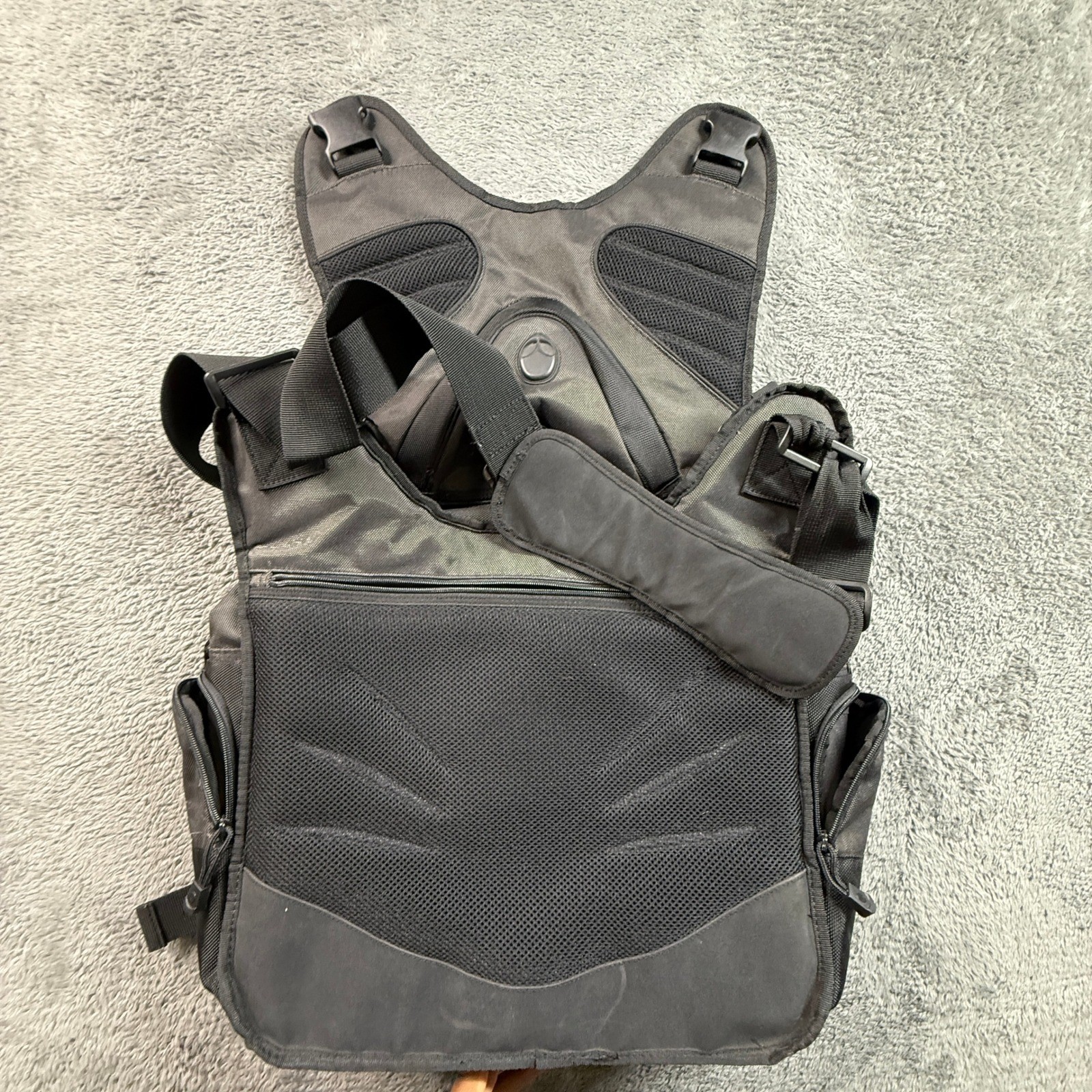 Alienware Odyssey Laptop Messenger Bag Unisex 17″ Gray Good Vintage Crossbody