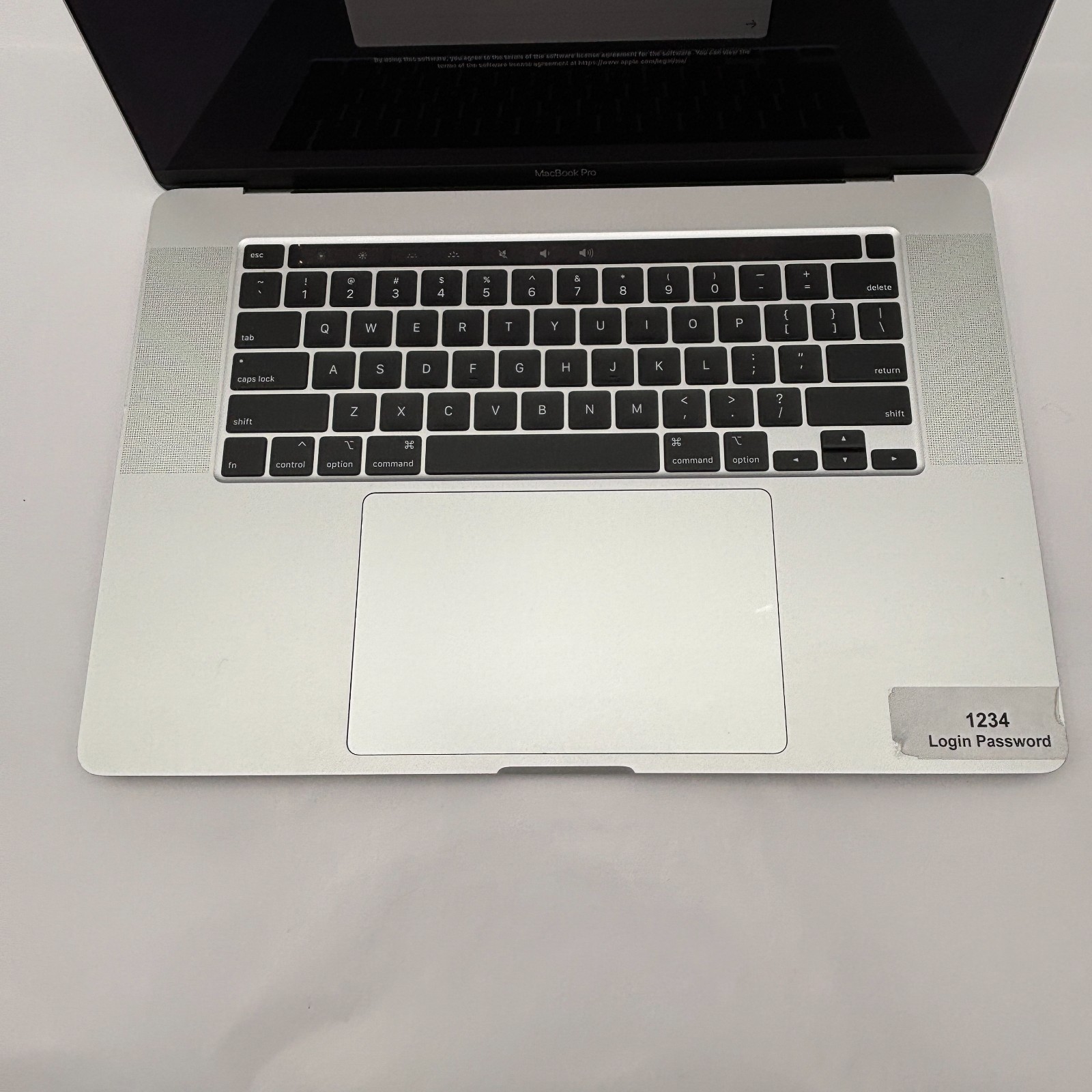 MacBook Pro 16″ i7 2.6/16GB/5300M 512GB – A2141 – Silver – Good Condition