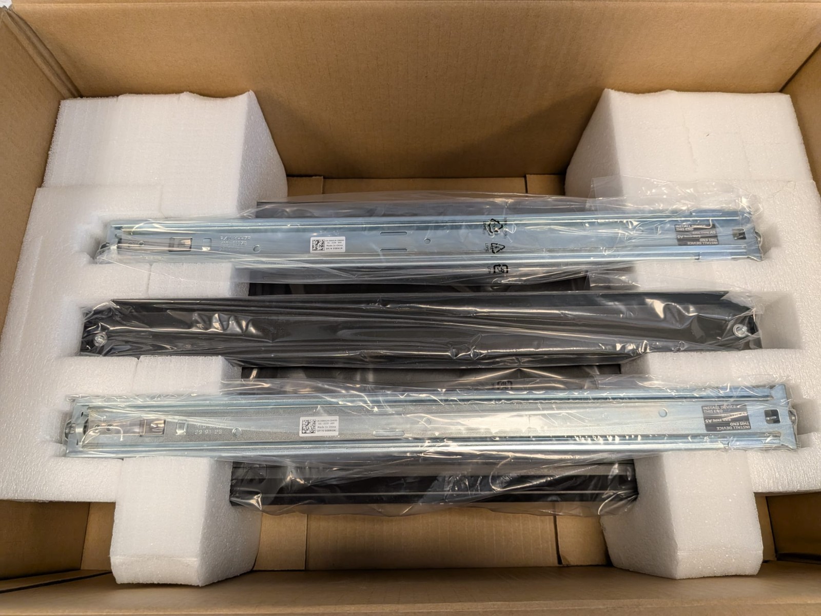 DELL VERTIV DAV2108 AV2108 Avocent 1×8 Port Analog KVM Switch