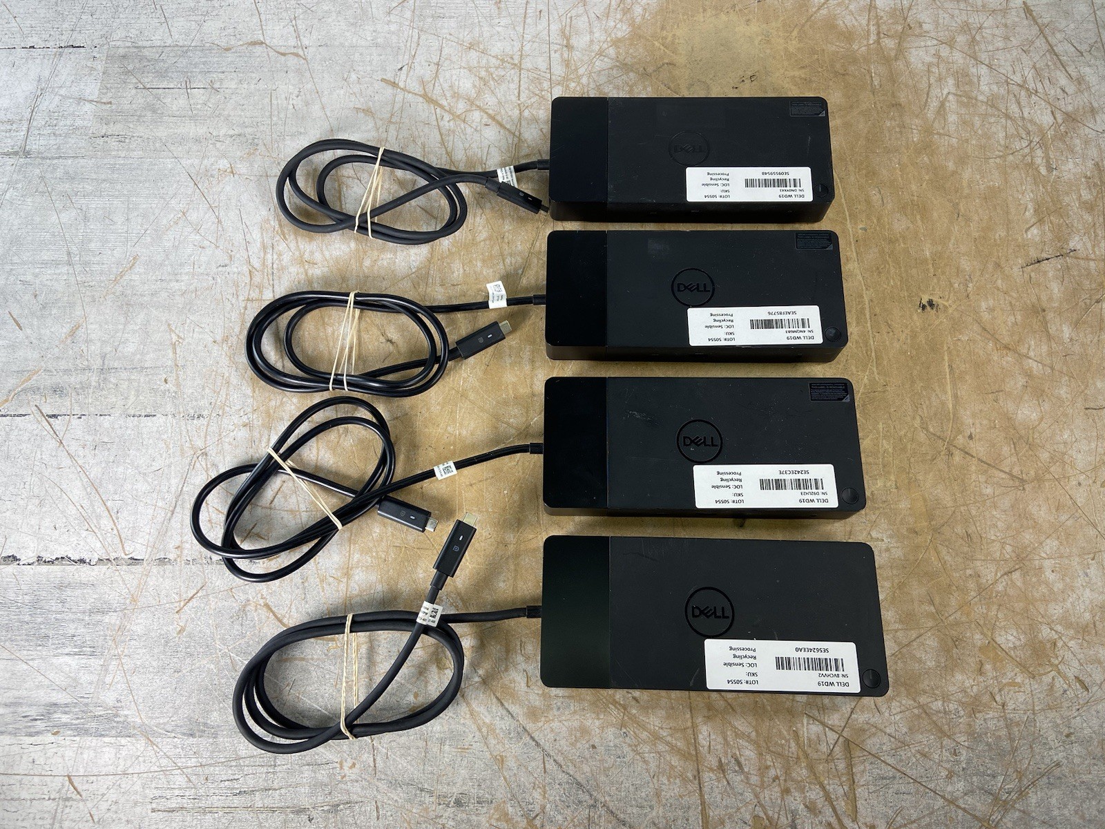 (LOT OF 4) DELL WD19 (K20A) DOCKING STATION ONLY