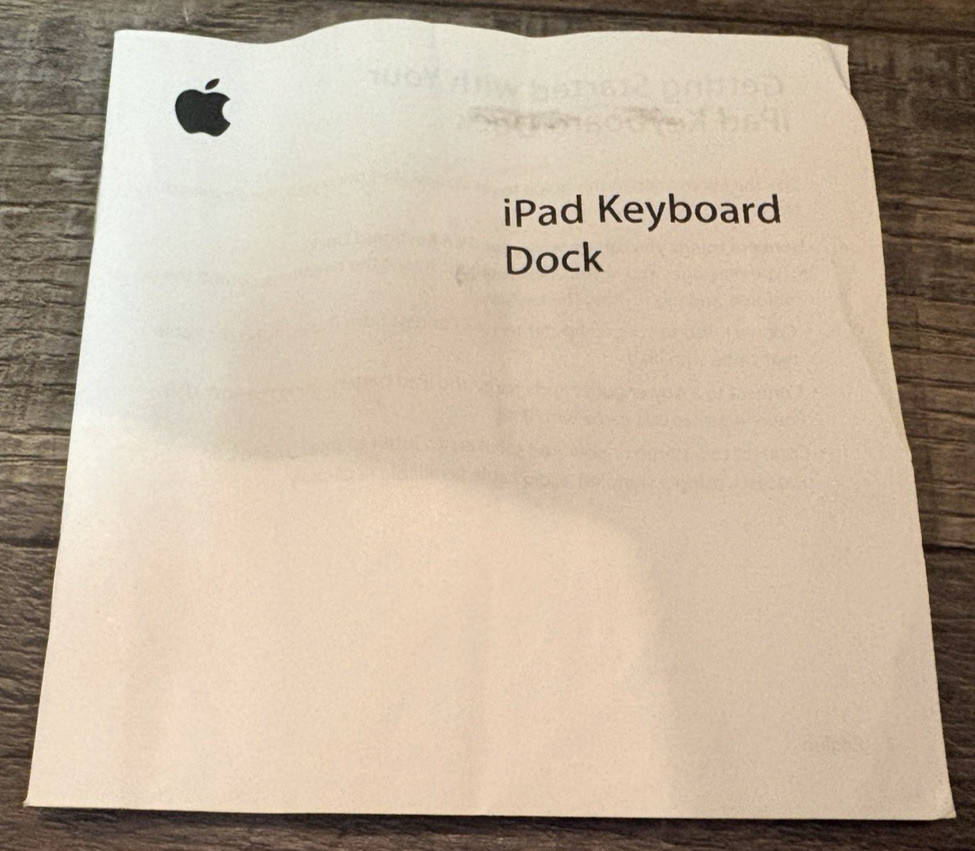 1st Gen Apple iPad Keyboard Dock A1359 w/ Original Box