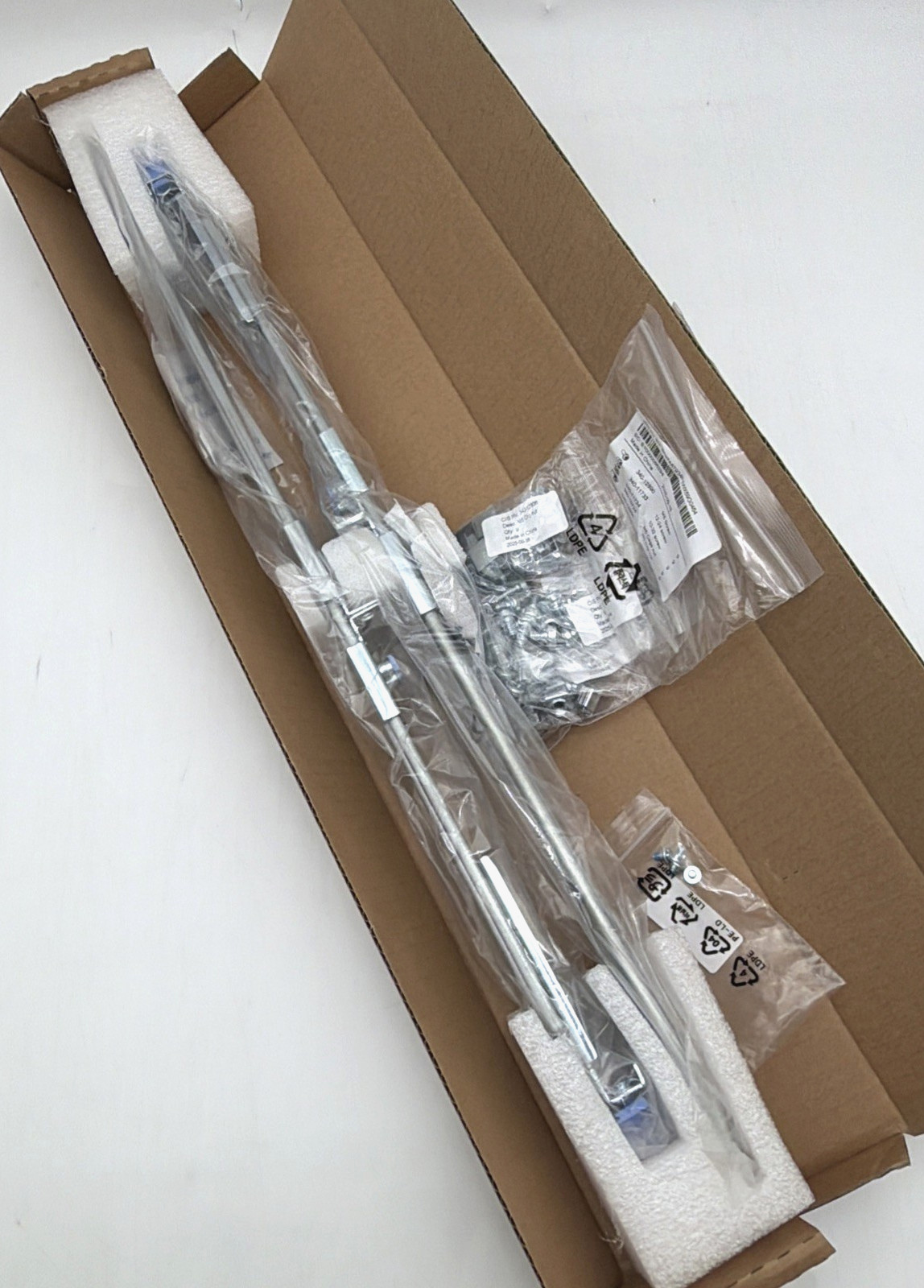 NEW Lenovo ThinkSystem 01PF412 MECH ASM Railkit Kit SM17A57932 SM17A57933