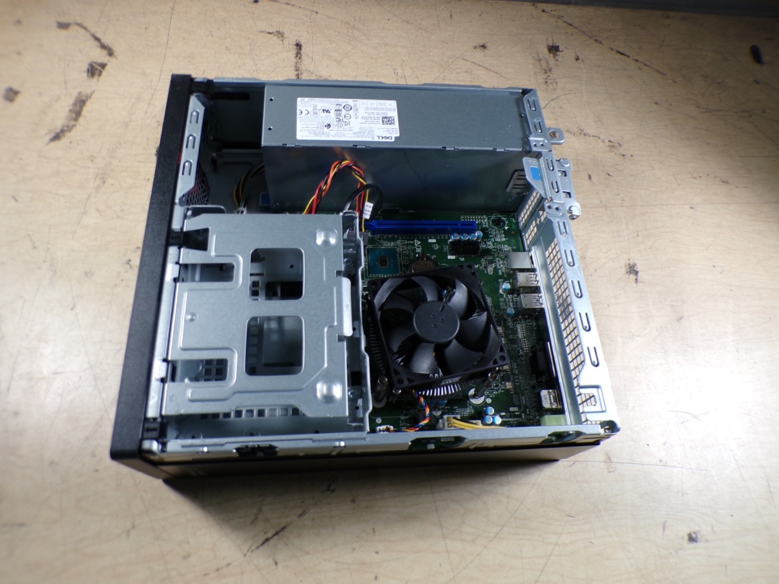 DELL VOSTRO 3681 INTEL CORE I5-10400 2.90GHZ 8GB RAM **NO HD / NO OS/ NO POWER