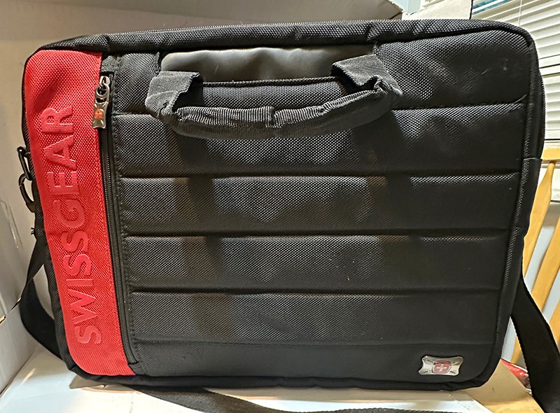 Swiss Gear Wenger Computer Laptop Briefcase Carry On Shoulder Bag Red And Black