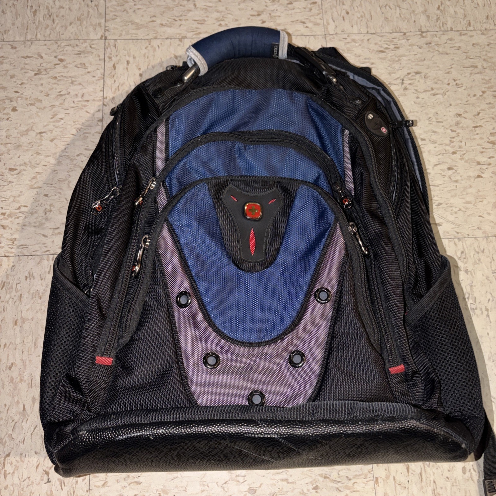 Swissgear Wenger Ibex 17″ Laptop Backpack Black/blue/gray