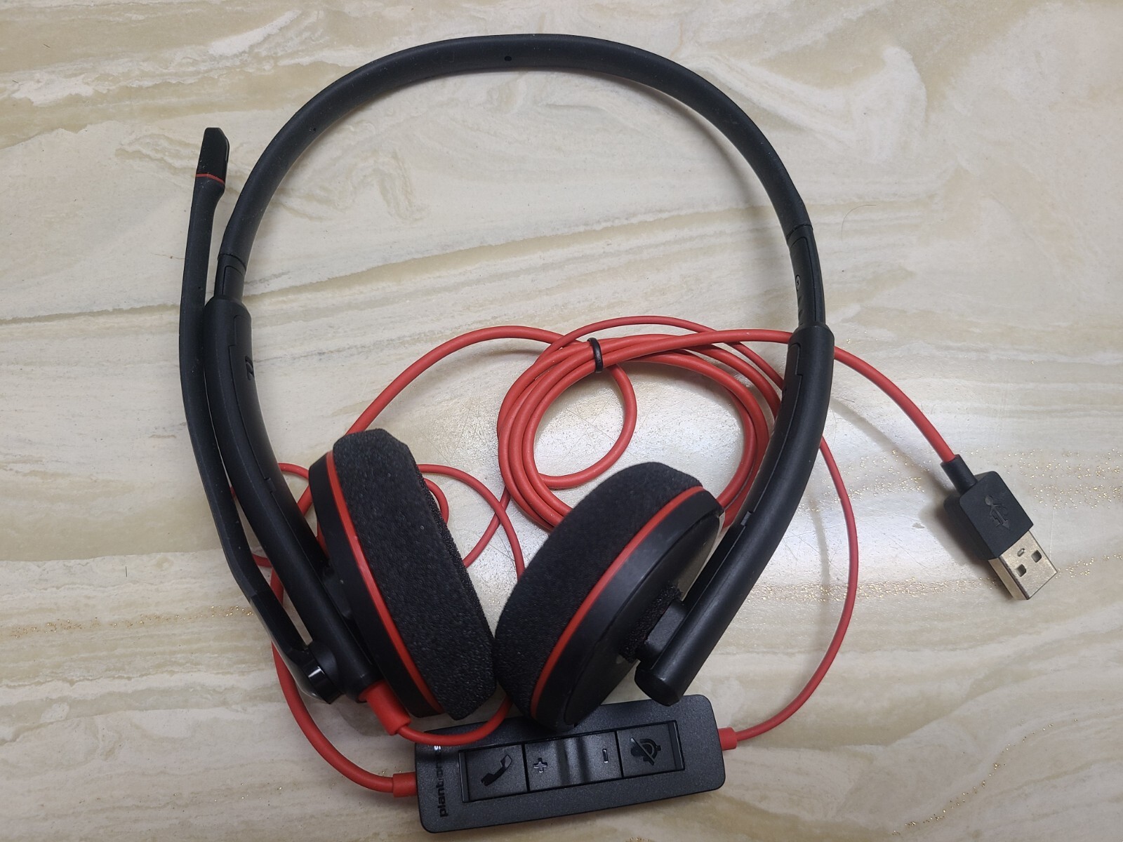 Plantronics Blackwire 3220 USB Over-the-Ear Headset – Black