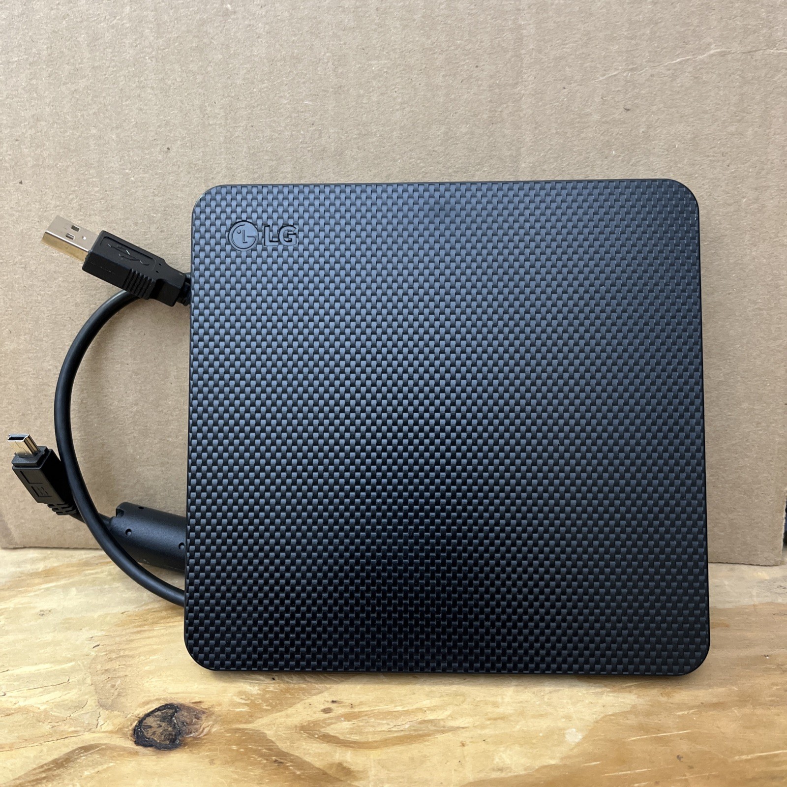 LG Ultra Slim Portable External DVD Burner Writer Drive PC Mac (SP80NB60 )