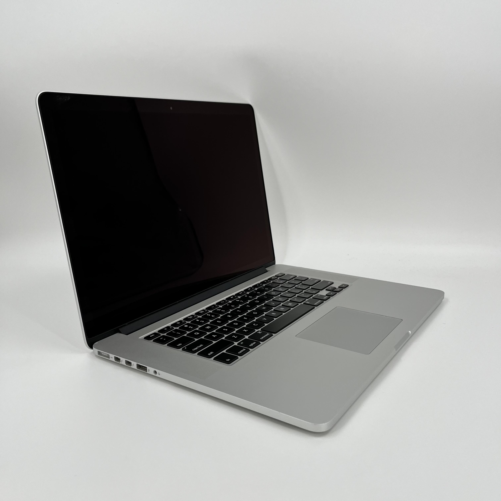 Apple MacBook Pro 15 Retina Mid 2015 2.5GHz Intel Core i7 4th Gen 16GB 512GB
