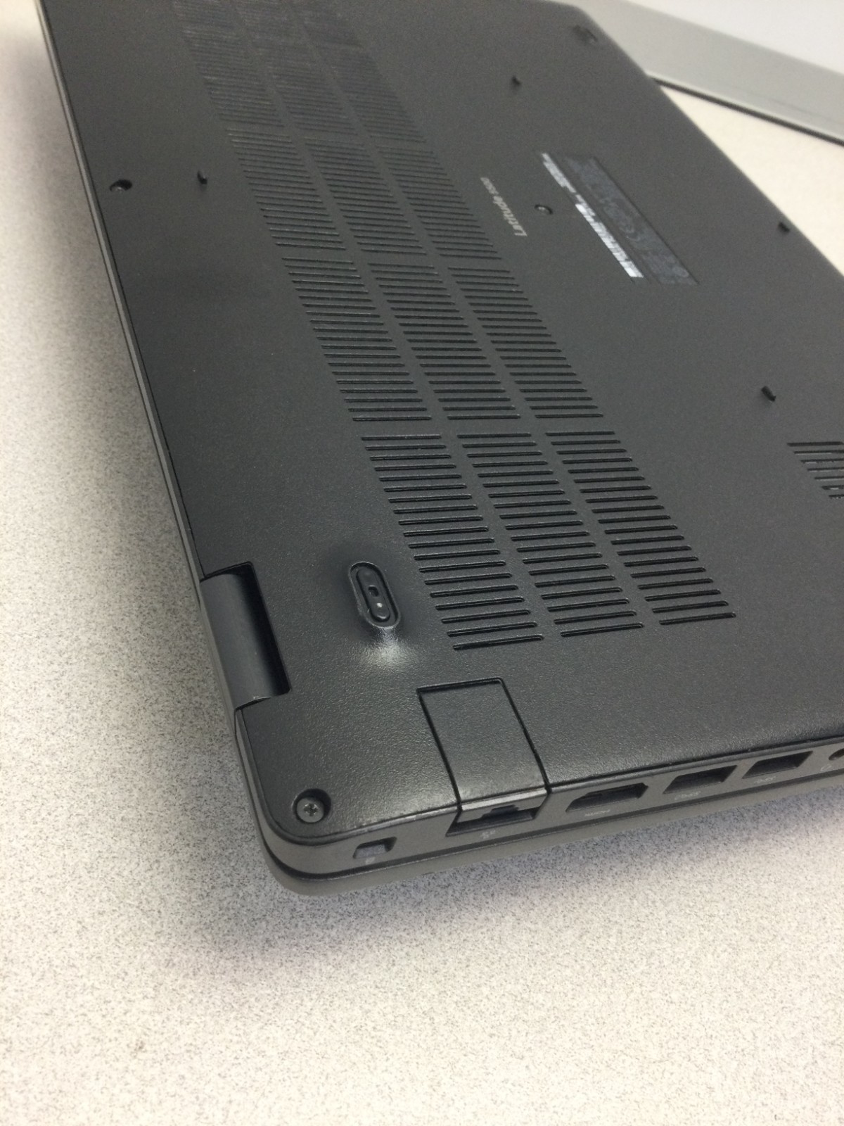 Dell Latitude 5500 15.6″ 256GB SSD Core i7-8665u, 1.90GHz 8GB RAM GB WIN 11 PRO