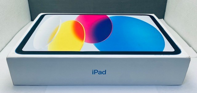 Apple iPad (10th Generation) A2696 64GB, Wi-Fi, 10.9 in – Blue