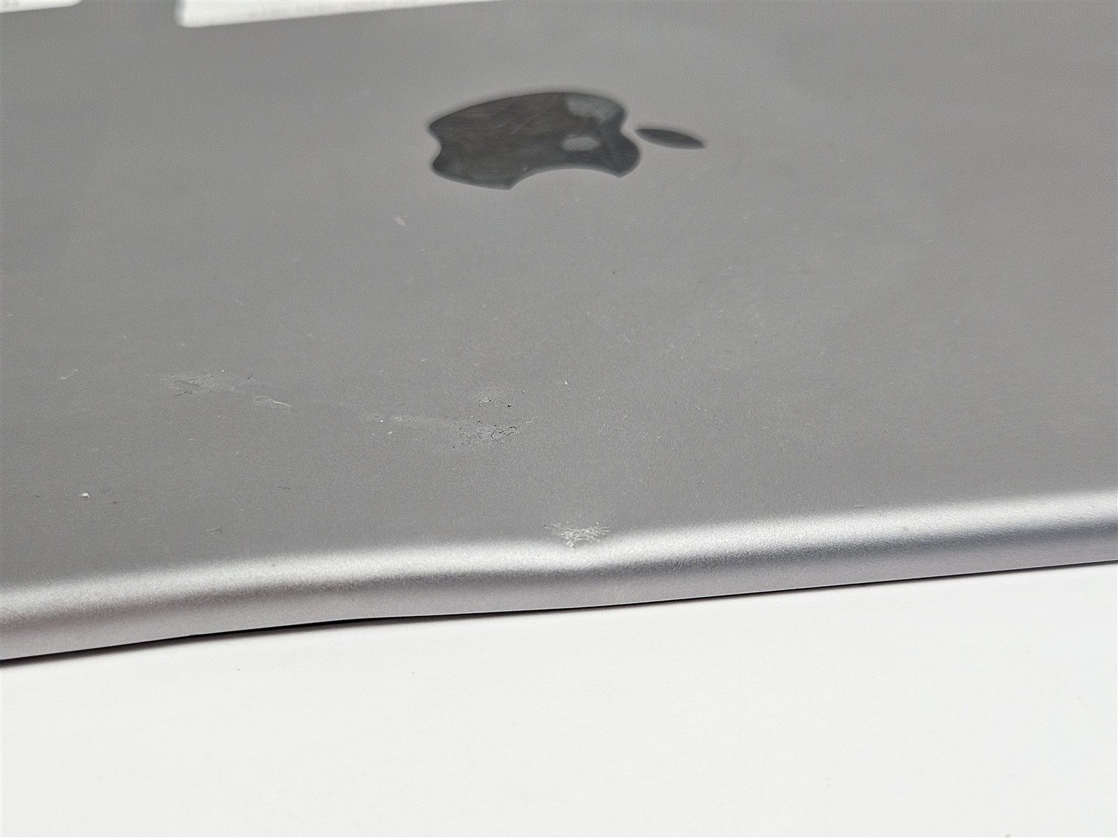 Apple iPad Air 2 9.7″ 32GB Wi-Fi Only A1566 Space Gray Tablet