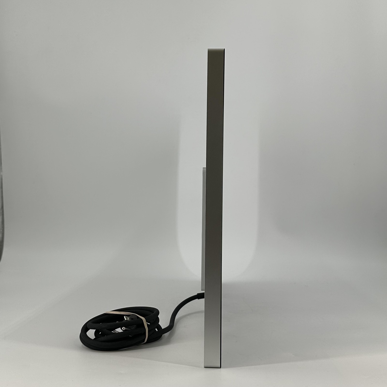 Apple Studio Display 27in 5120 x 2880 Standard Glass w/ VESA Mount Adapter