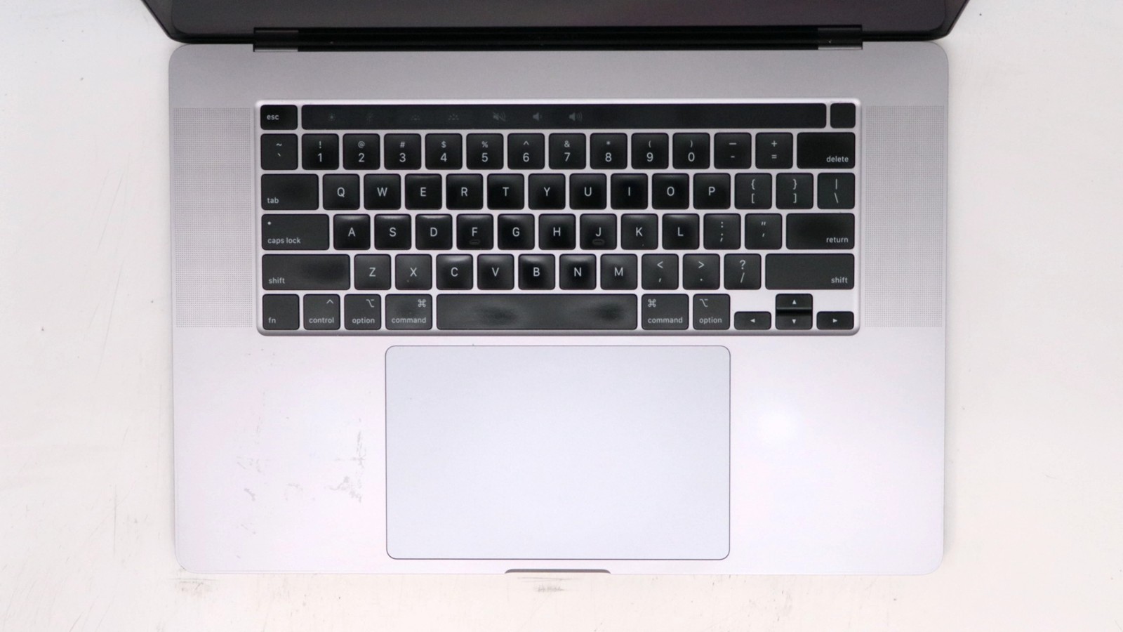 Apple Macbook Pro 16″ i9-9980HK 64GB 1TB – Good