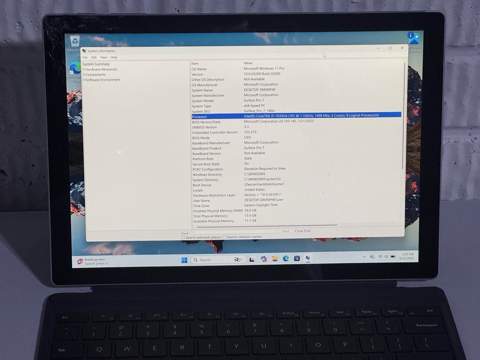 Microsoft Surface Pro 7 i5/16GB/256GB – Cracked Screen – AS/IS – PARTS & REPAIR