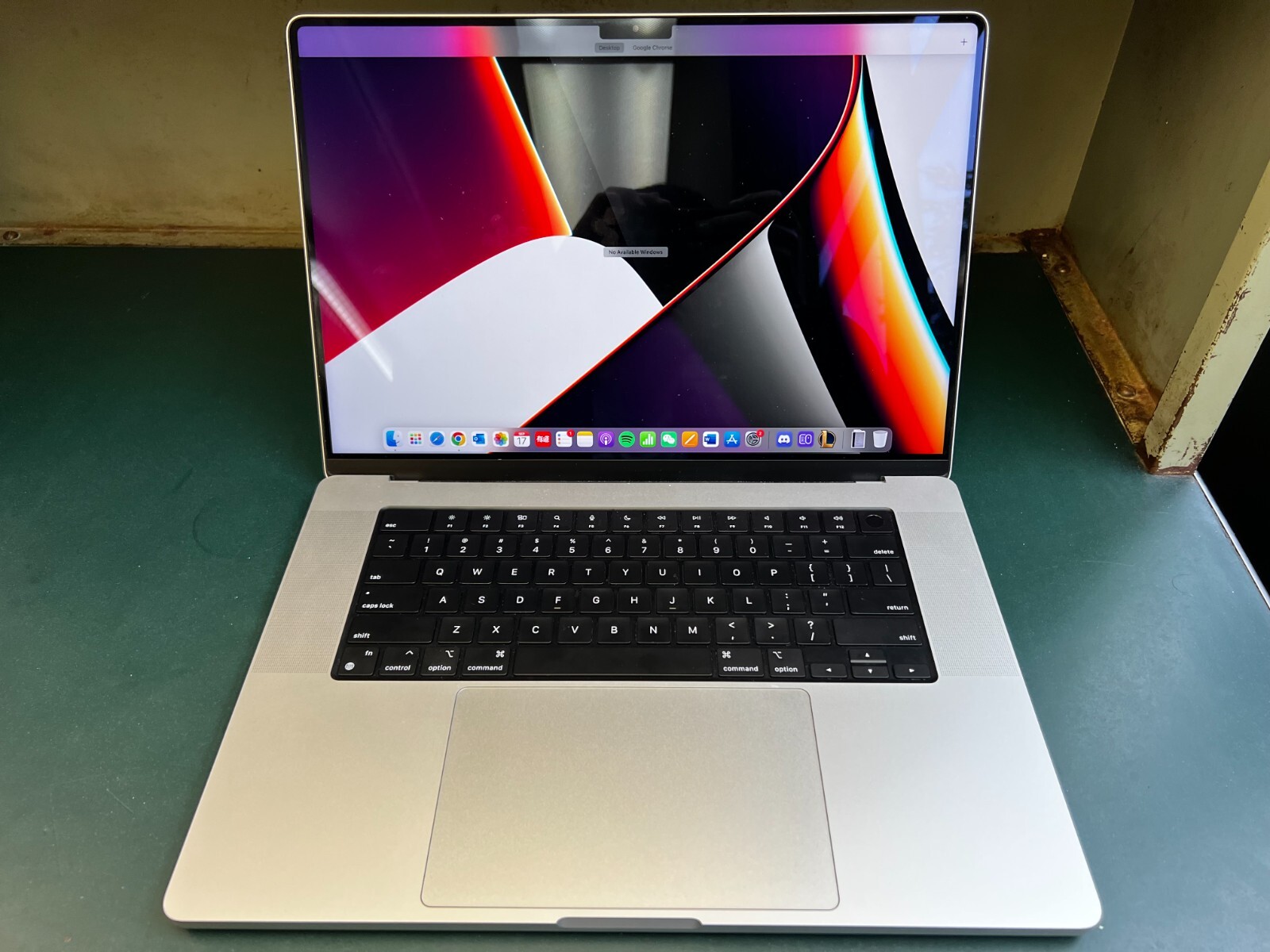 Apple MacBook Pro 16″ (1TB SSD, M1 Pro, 16GB) Laptop Silver, Excellent Condition