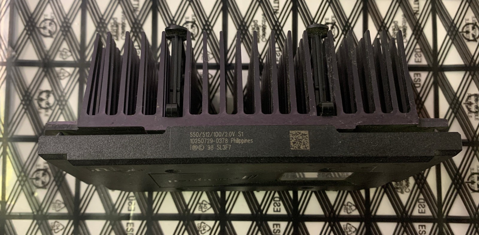 Intel Pentium III SL3F7 550/512/100/2.0V S1 0.55GHz CPU Processor