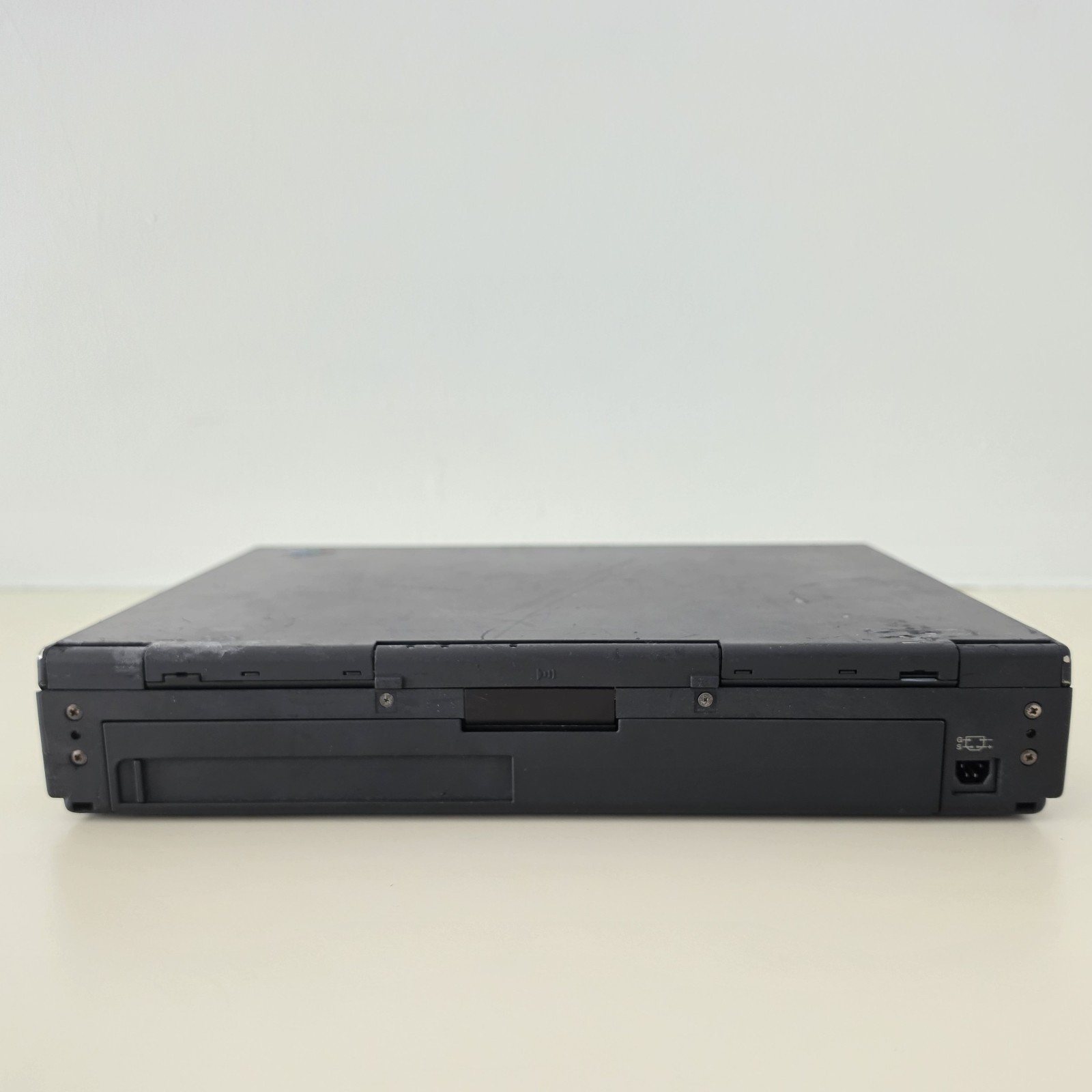 RARE Vintage 12.1″ IBM ThinkPad 760E Laptop – Intel Pentium 72MB RAM 1.33GB HDD