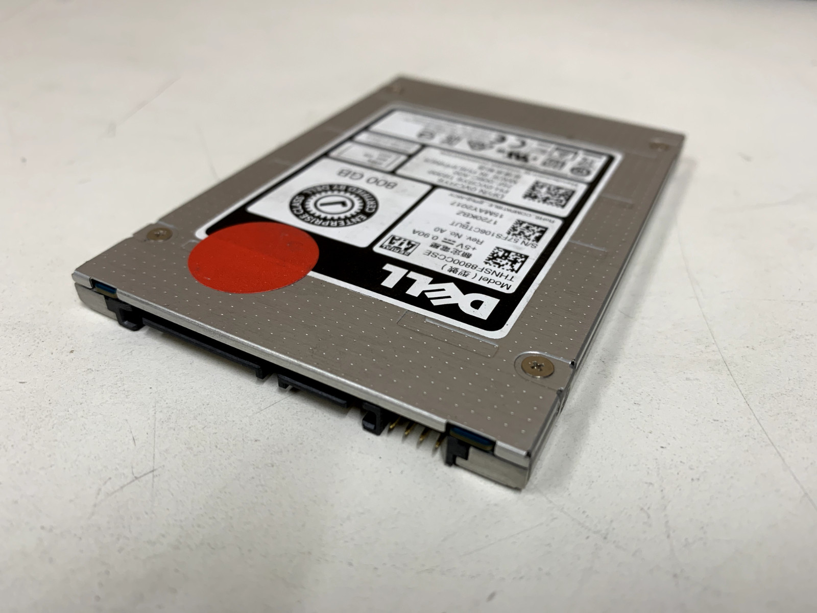 Dell THNSF8800CCSE 0VCRY6 2.5″ SATA 6Gbps 800GB Solid State Drive (SSD)